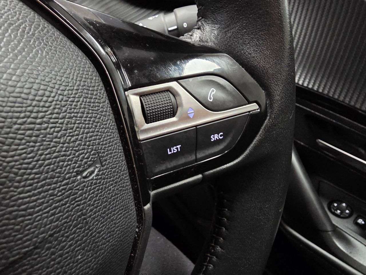 2021 PEUGEOT 2008 2021 PEUGEOT 2008