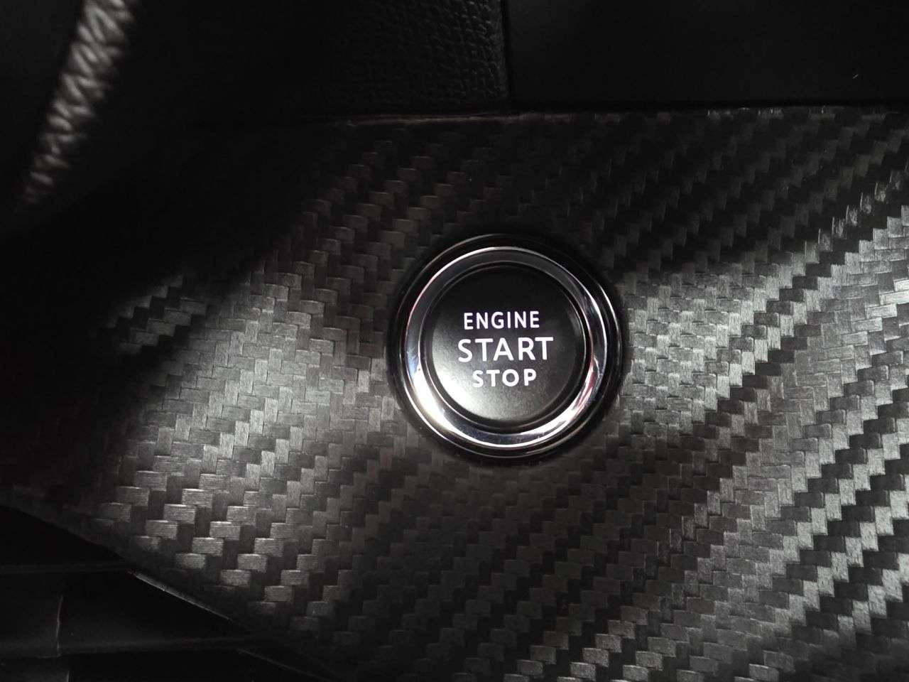 2021 PEUGEOT 2008 2021 PEUGEOT 2008