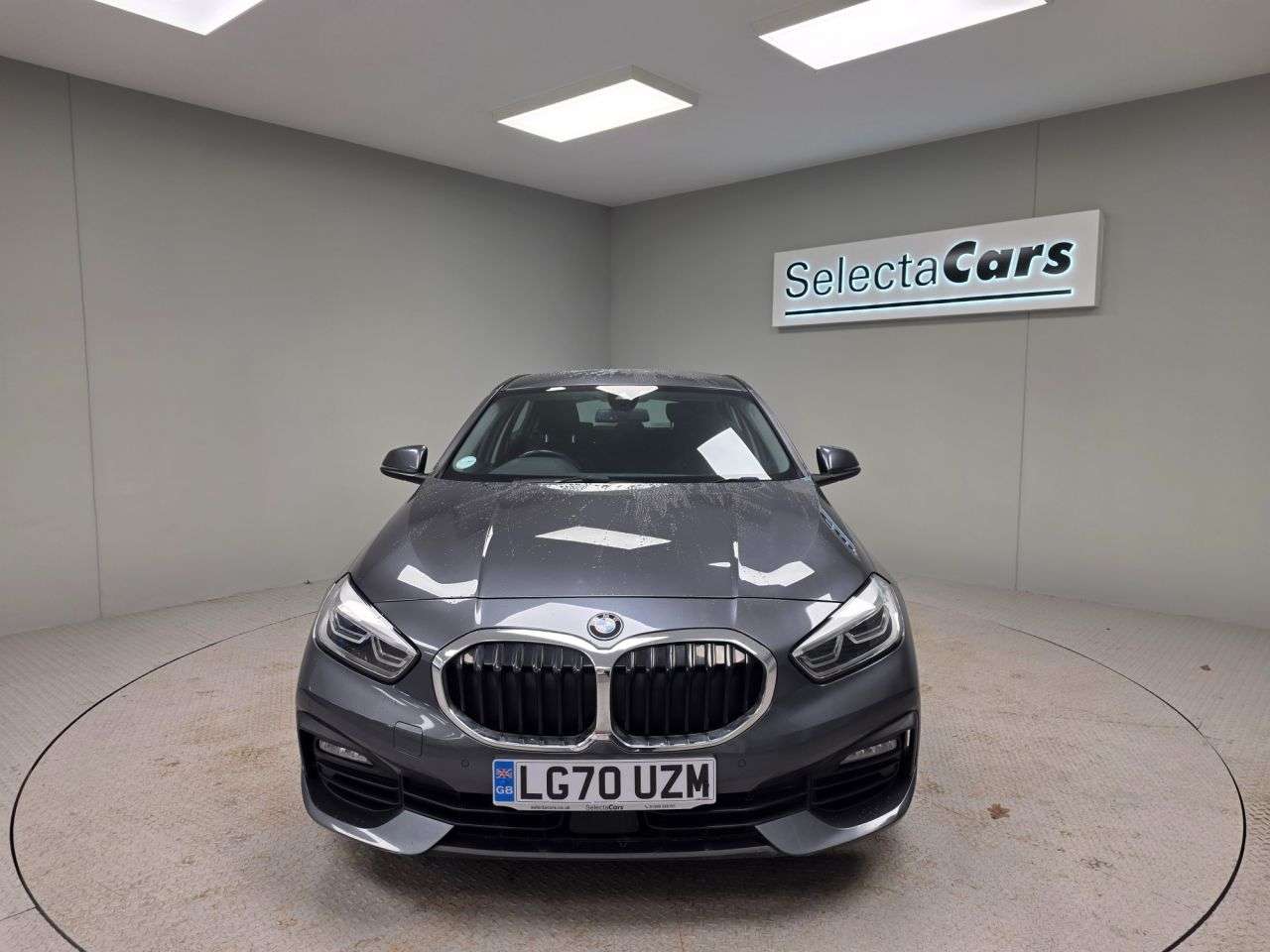 A 2020 BMW 1 SERIES 1.5 118i SE Hatchback 5dr Petrol Manual Euro 6 (s/s) (140 ps) A 2020 BMW 1 SERIES 1.5 118i SE Hatchback 5dr Petrol Manual Euro 6 (s/s) (140 ps)