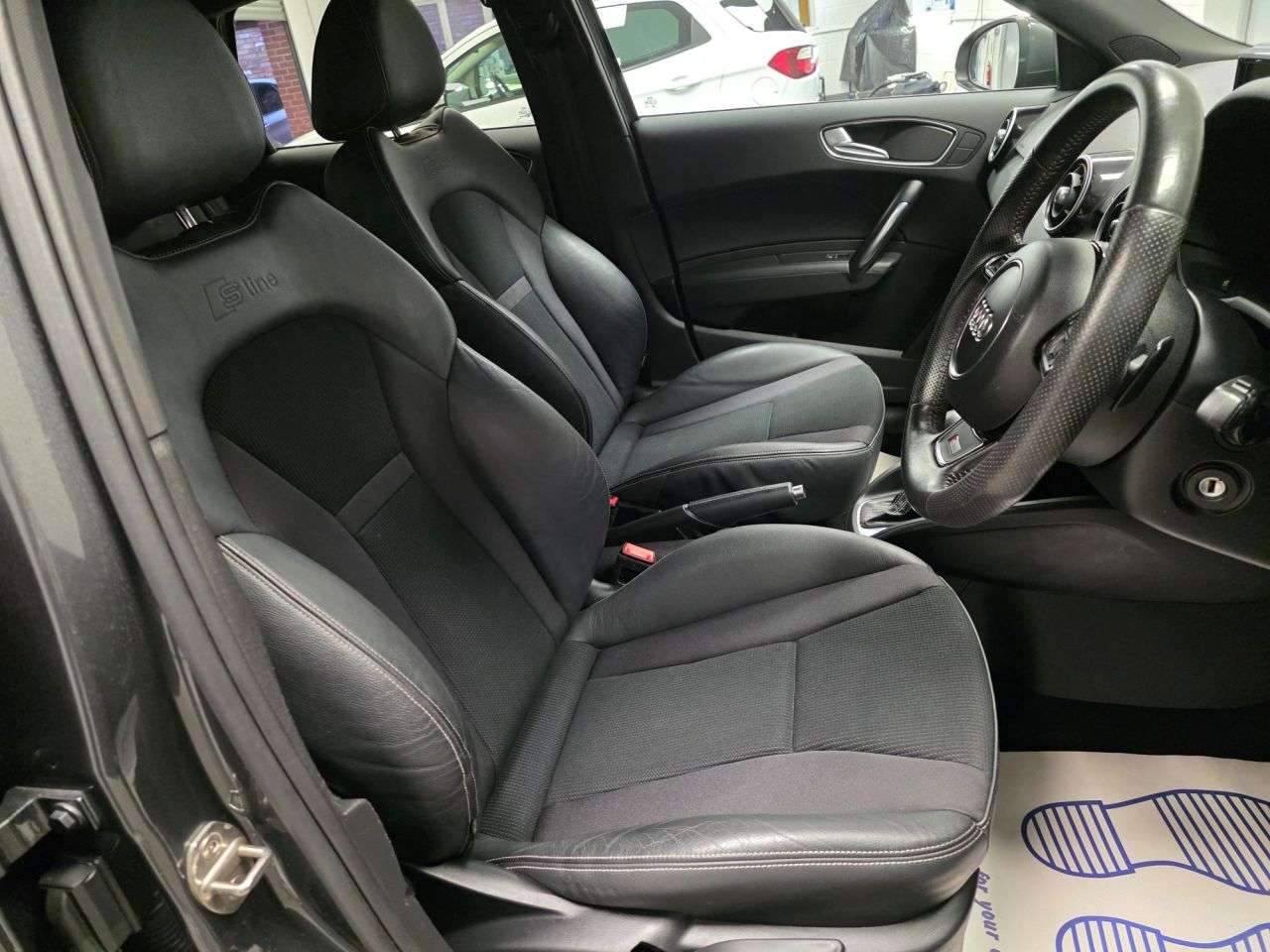 2016 AUDI A1 2016 AUDI A1