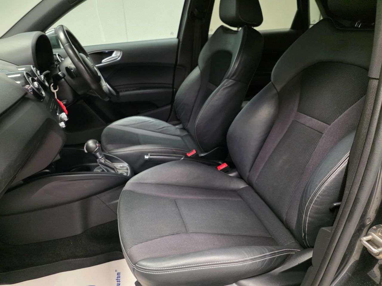 2016 AUDI A1 2016 AUDI A1