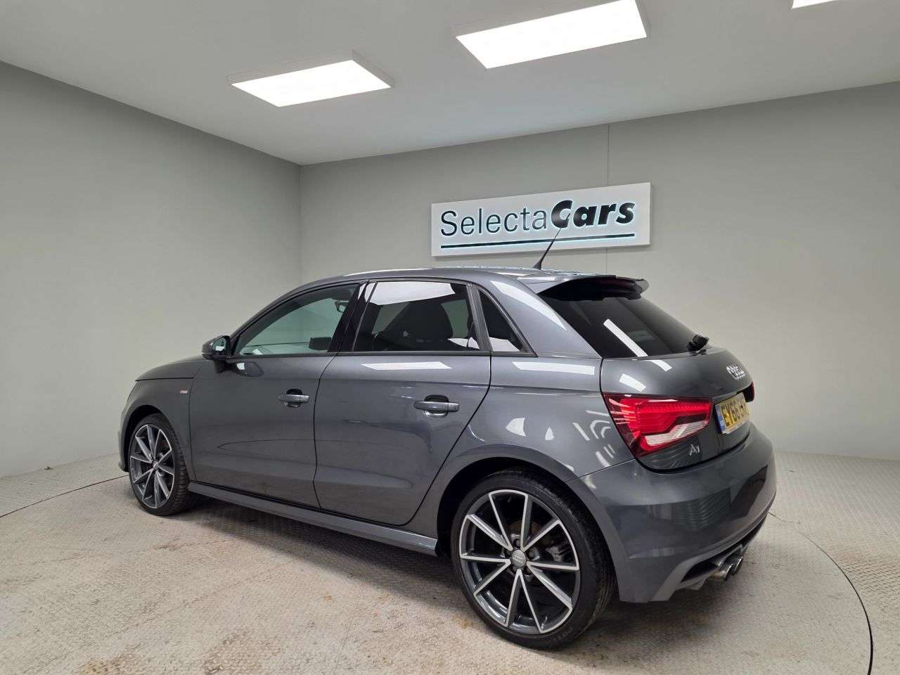 2016 AUDI A1 2016 AUDI A1