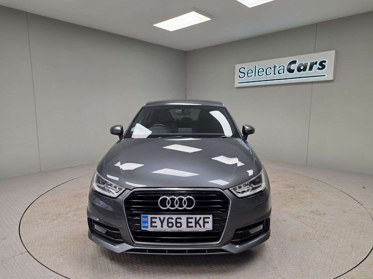 2016 AUDI A1 2016 AUDI A1