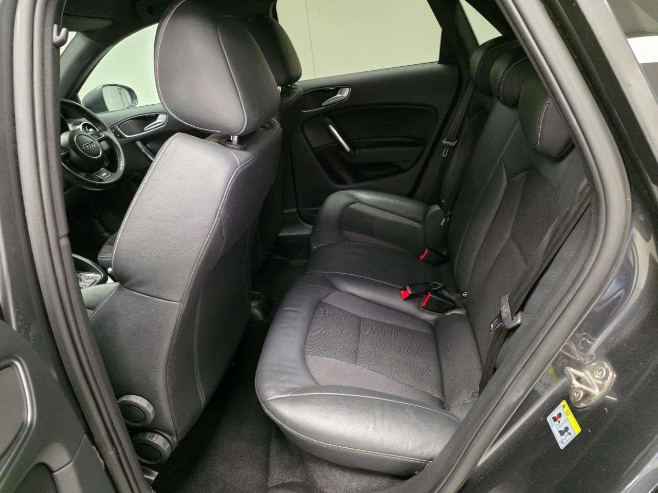 2016 AUDI A1 2016 AUDI A1