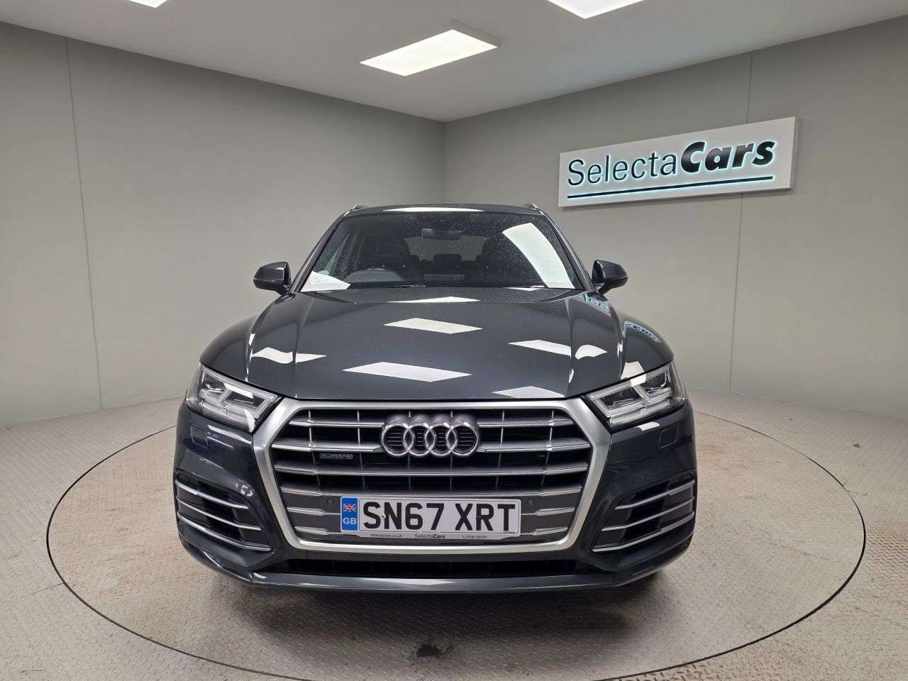 A 2017 AUDI Q5 2.0 TFSI S line SUV 5dr Petrol S Tronic quattro Euro 6 (s/s) (252 ps) A 2017 AUDI Q5 2.0 TFSI S line SUV 5dr Petrol S Tronic quattro Euro 6 (s/s) (252 ps)