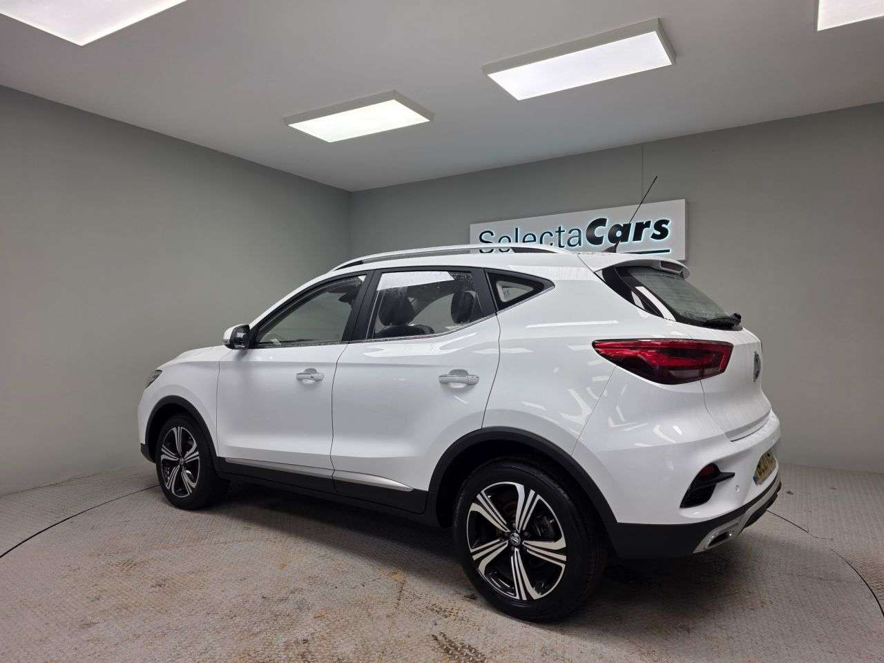 A 2021 MG MG ZS 1.0 T-GDI Excite SUV 5dr Petrol Auto Euro 6 (111 ps) A 2021 MG MG ZS 1.0 T-GDI Excite SUV 5dr Petrol Auto Euro 6 (111 ps)