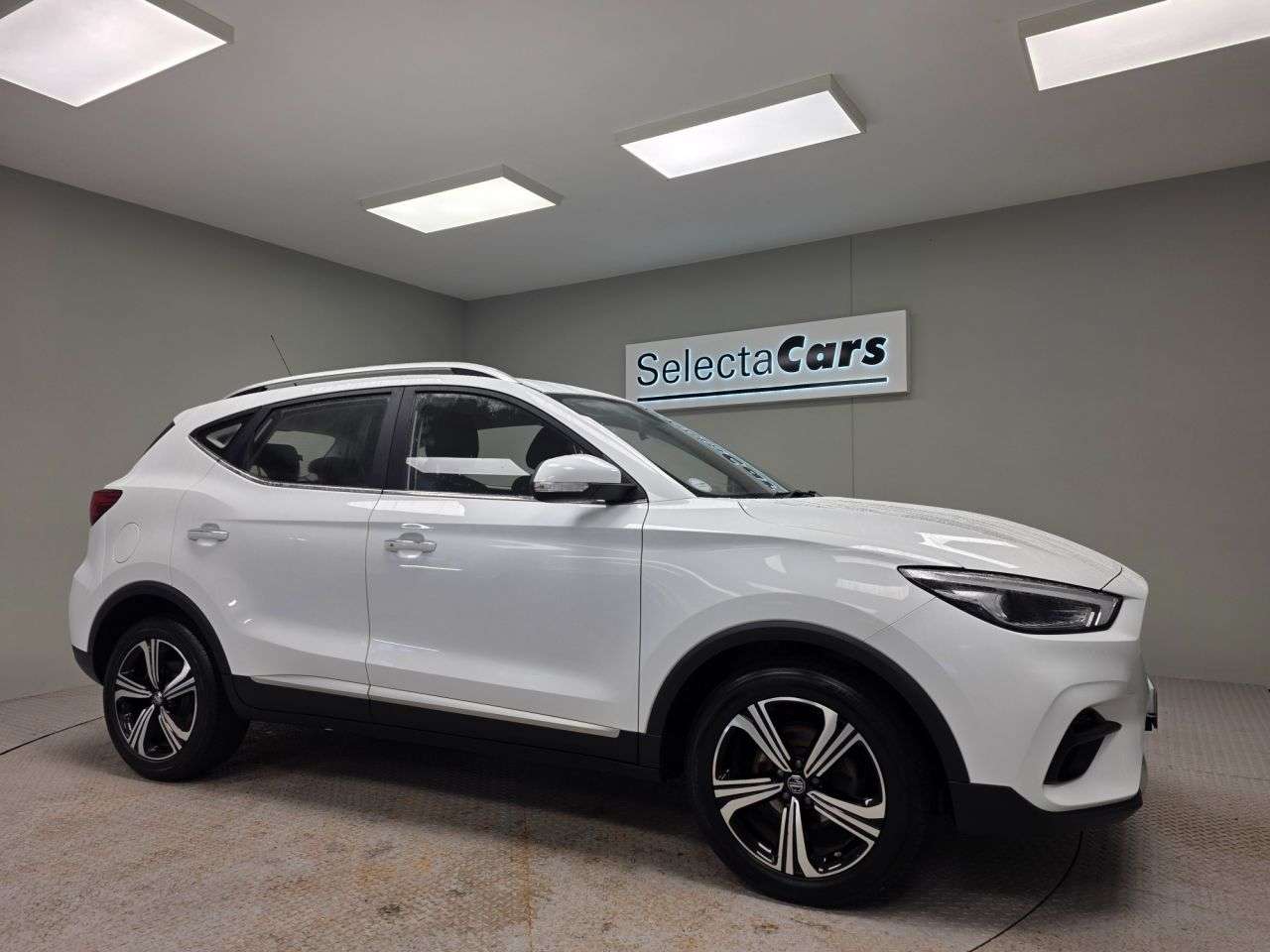 A 2021 MG MG ZS 1.0 T-GDI Excite SUV 5dr Petrol Auto Euro 6 (111 ps) A 2021 MG MG ZS 1.0 T-GDI Excite SUV 5dr Petrol Auto Euro 6 (111 ps)