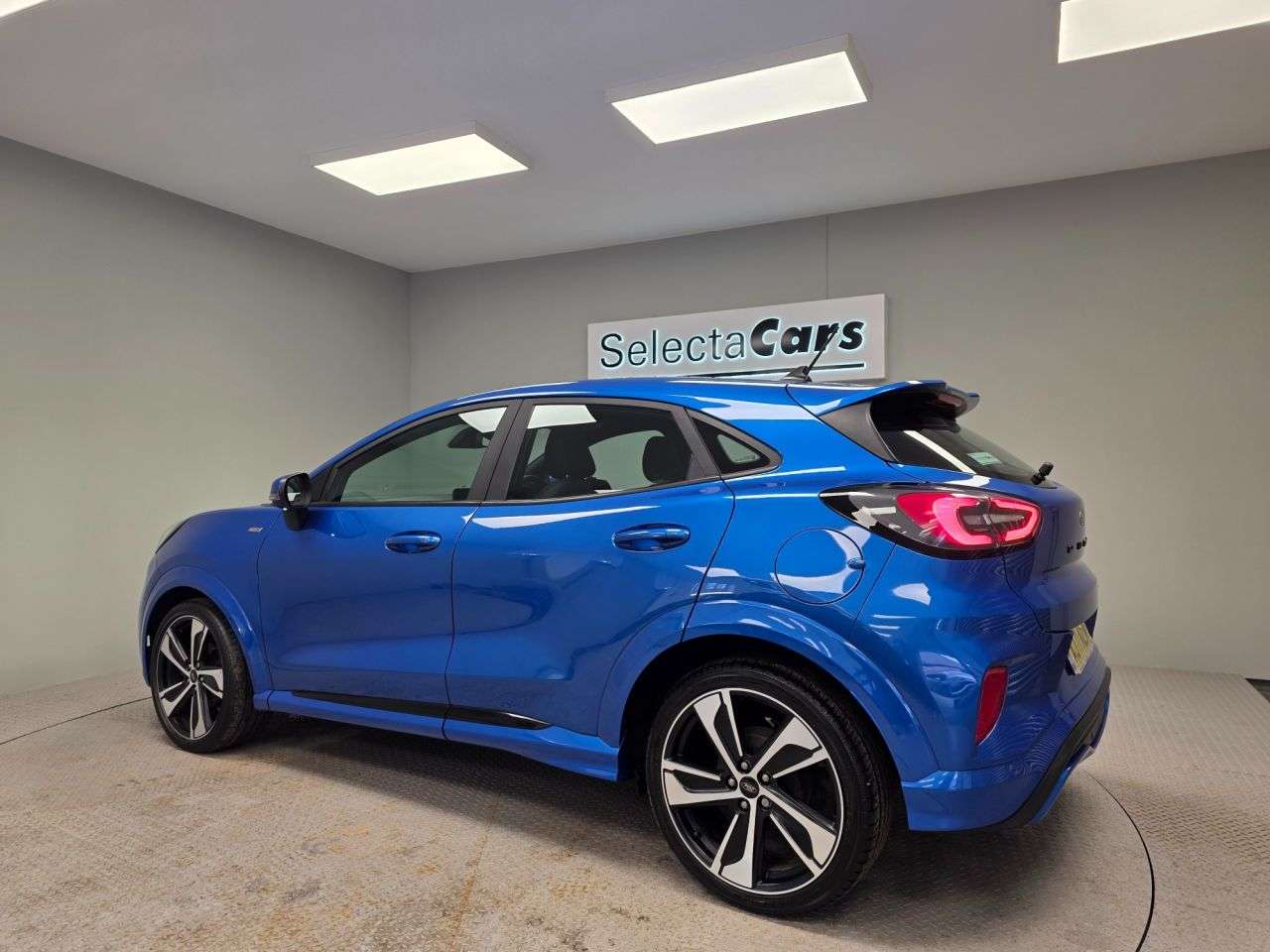 A 2022 FORD PUMA 1.0T EcoBoost MHEV ST-Line SUV 5dr Petrol DCT Euro 6 (s/s) (125 ps) A 2022 FORD PUMA 1.0T EcoBoost MHEV ST-Line SUV 5dr Petrol DCT Euro 6 (s/s) (125 ps)