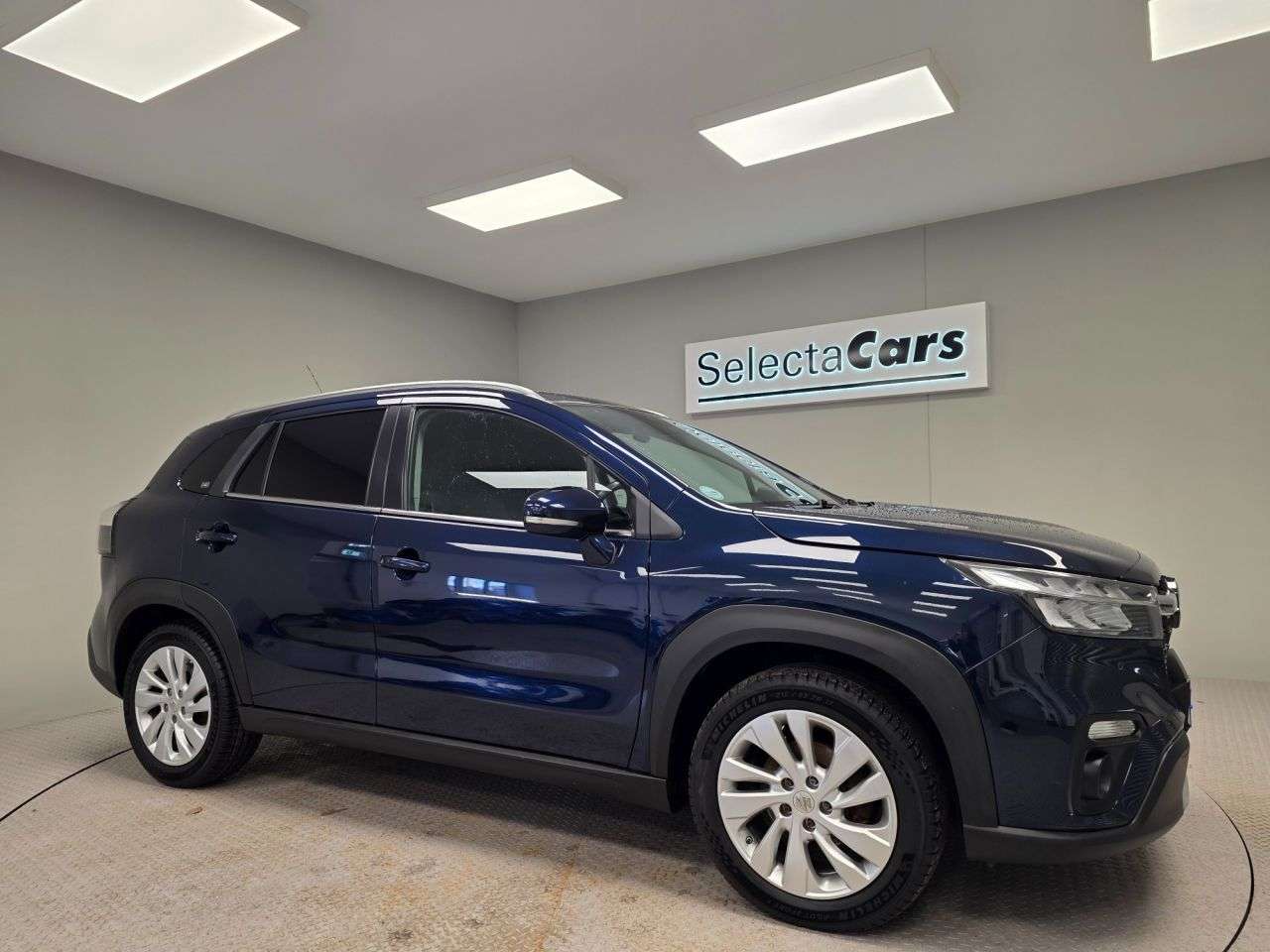 A 2023 SUZUKI S-CROSS 1.4 Boosterjet MHEV Motion SUV 5dr Petrol Hybrid Manual Euro 6 (s/s) (129 p A 2023 SUZUKI S-CROSS 1.4 Boosterjet MHEV Motion SUV 5dr Petrol Hybrid Manual Euro 6 (s/s) (129 p