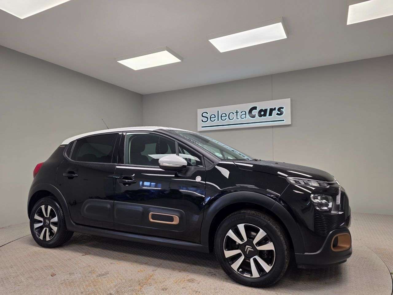 A 2022 CITROEN C3 1.2 PureTech C-Series Edition Hatchback 5dr Petrol Manual Euro 6 (s/s) (83 A 2022 CITROEN C3 1.2 PureTech C-Series Edition Hatchback 5dr Petrol Manual Euro 6 (s/s) (83