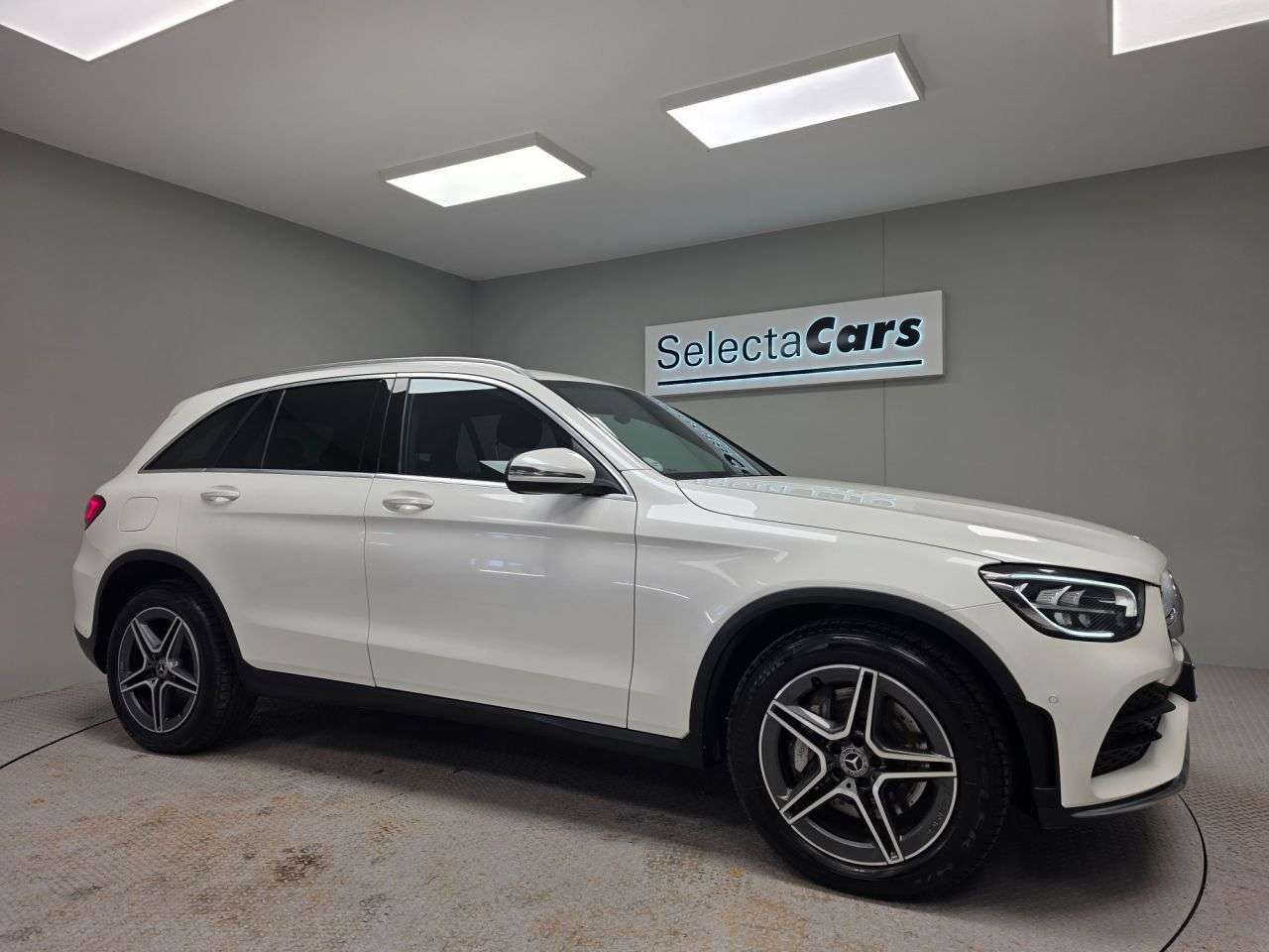 A 2019 MERCEDES-BENZ GLC 2.0 GLC220d AMG Line SUV 5dr Diesel G-Tronic+ 4MATIC Euro 6 (s/s) (194 ps) A 2019 MERCEDES-BENZ GLC 2.0 GLC220d AMG Line SUV 5dr Diesel G-Tronic+ 4MATIC Euro 6 (s/s) (194 ps)