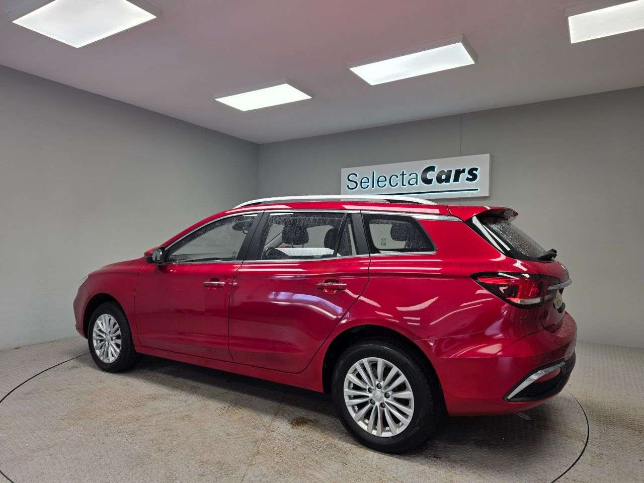 A 2021 MG 1100 61.1kWh Exclusive Long Range Estate 5dr Electric Auto (156 ps) A 2021 MG 1100 61.1kWh Exclusive Long Range Estate 5dr Electric Auto (156 ps)