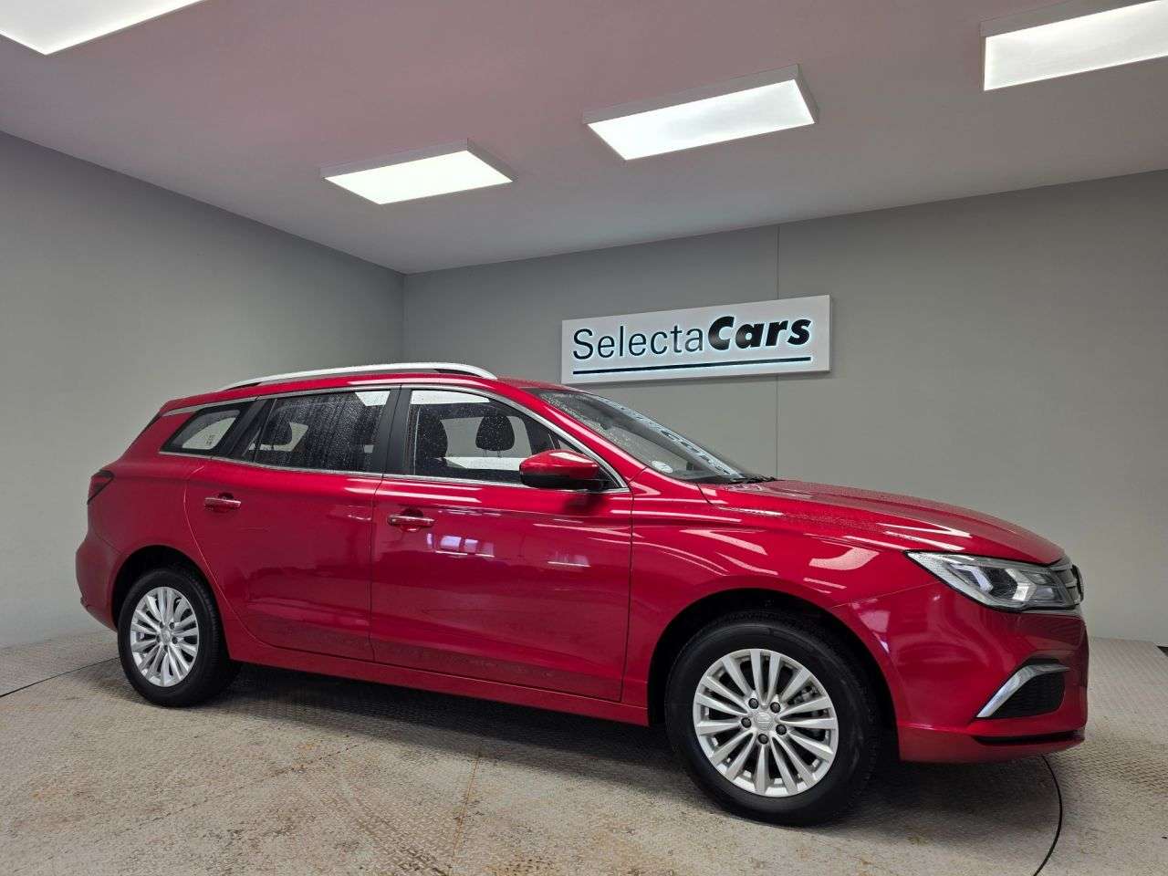 A 2021 MG 1100 61.1kWh Exclusive Long Range Estate 5dr Electric Auto (156 ps) A 2021 MG 1100 61.1kWh Exclusive Long Range Estate 5dr Electric Auto (156 ps)
