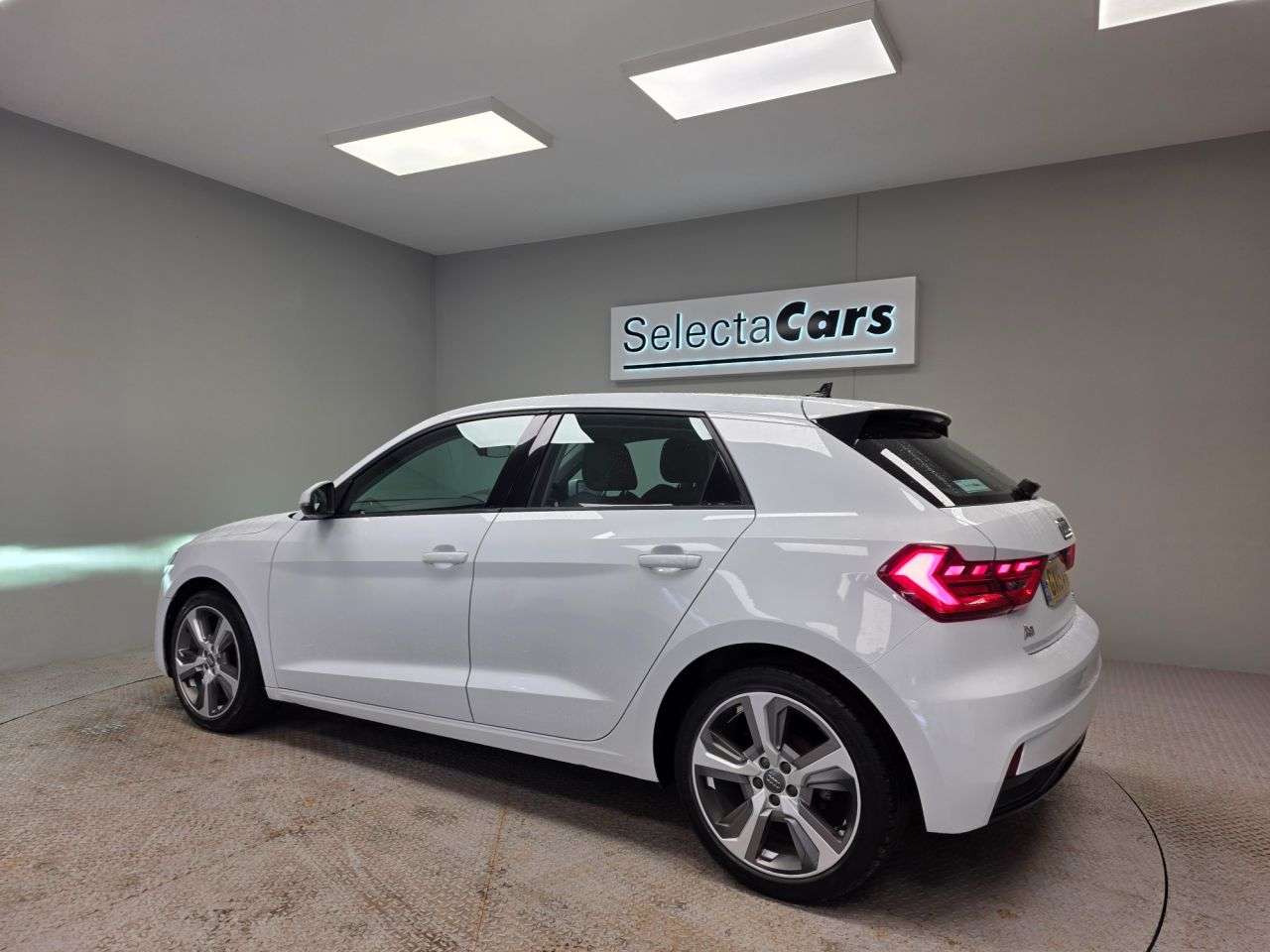 A 2019 AUDI A1 1.0 TFSI 30 Sport Sportback 5dr Petrol Manual Euro 6 (s/s) (116 ps) A 2019 AUDI A1 1.0 TFSI 30 Sport Sportback 5dr Petrol Manual Euro 6 (s/s) (116 ps)