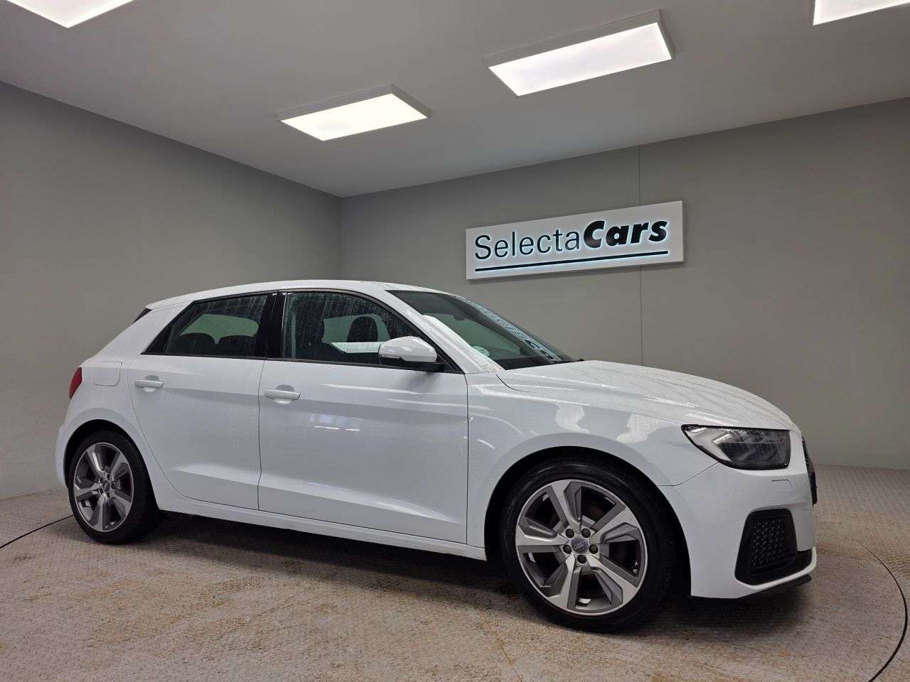 A 2019 AUDI A1 1.0 TFSI 30 Sport Sportback 5dr Petrol Manual Euro 6 (s/s) (116 ps) A 2019 AUDI A1 1.0 TFSI 30 Sport Sportback 5dr Petrol Manual Euro 6 (s/s) (116 ps)