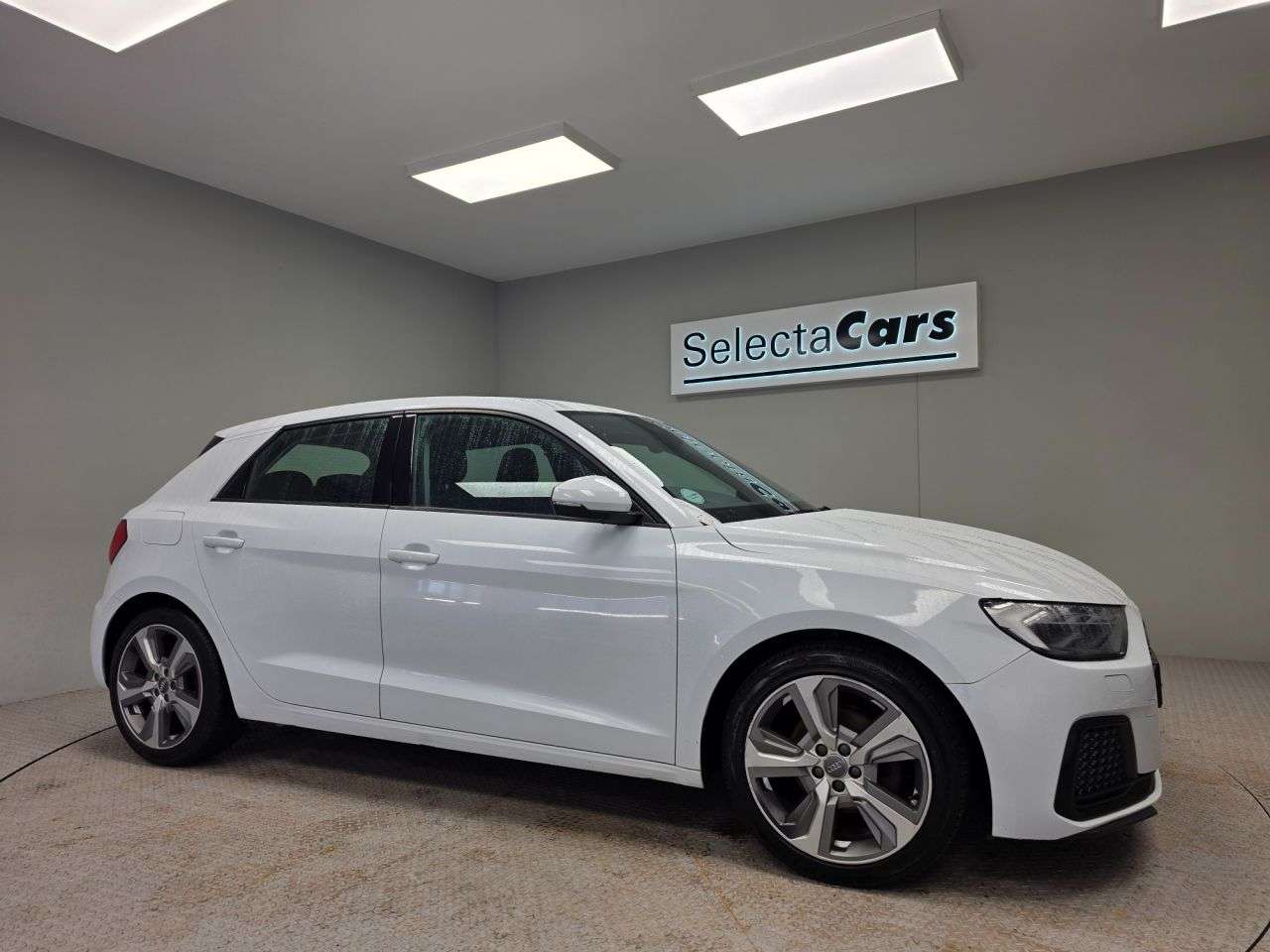 A 2019 AUDI A1 1.0 TFSI 30 Sport Sportback 5dr Petrol Manual Euro 6 (s/s) (116 ps) A 2019 AUDI A1 1.0 TFSI 30 Sport Sportback 5dr Petrol Manual Euro 6 (s/s) (116 ps)