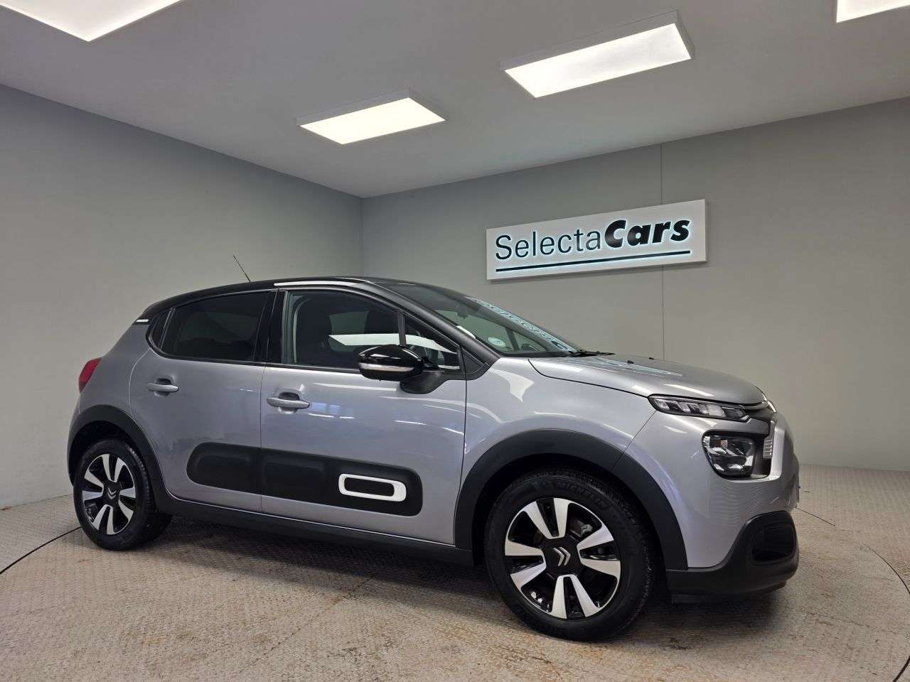 A 2023 CITROEN C3 1.2 PureTech PLUS Hatchback 5dr Petrol Manual Euro 6 (s/s) (83 ps) A 2023 CITROEN C3 1.2 PureTech PLUS Hatchback 5dr Petrol Manual Euro 6 (s/s) (83 ps)