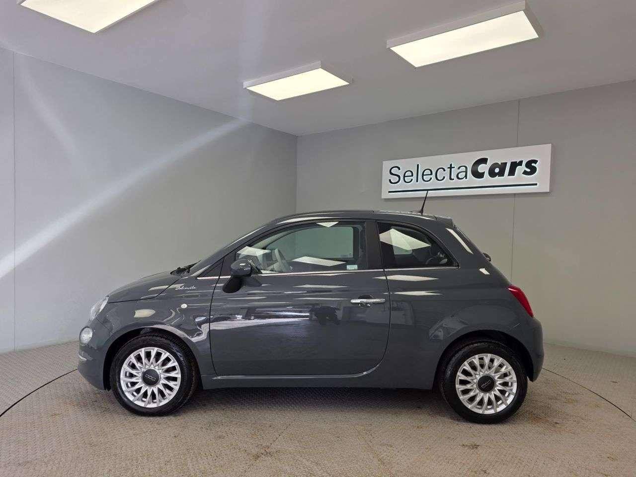 2021 FIAT 500 2021 FIAT 500