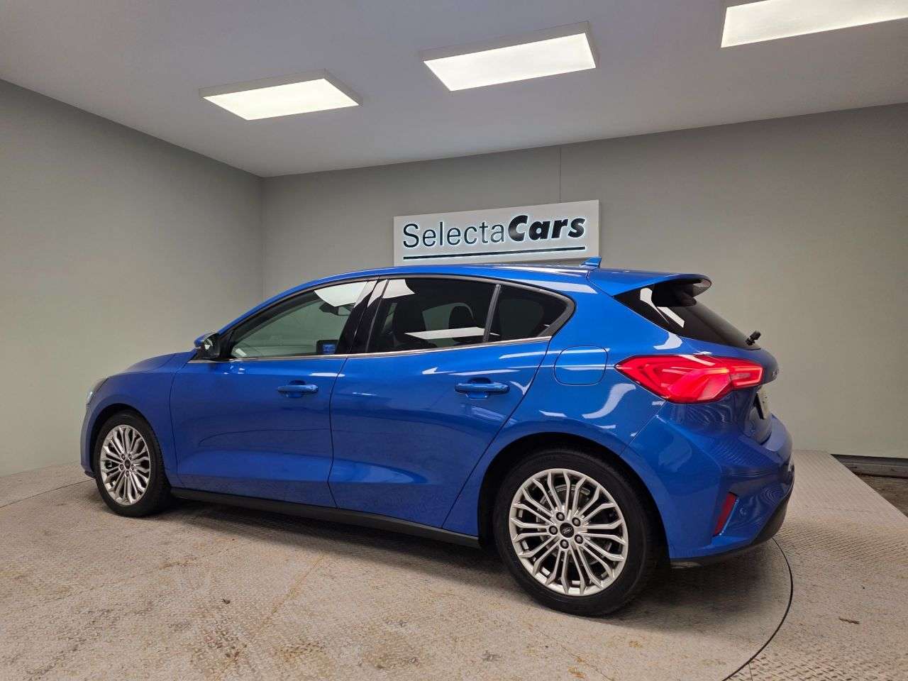 A 2021 FORD FOCUS 1.0T EcoBoost MHEV Titanium X Edition Hatchback 5dr Petrol Manual Euro 6 (s A 2021 FORD FOCUS 1.0T EcoBoost MHEV Titanium X Edition Hatchback 5dr Petrol Manual Euro 6 (s