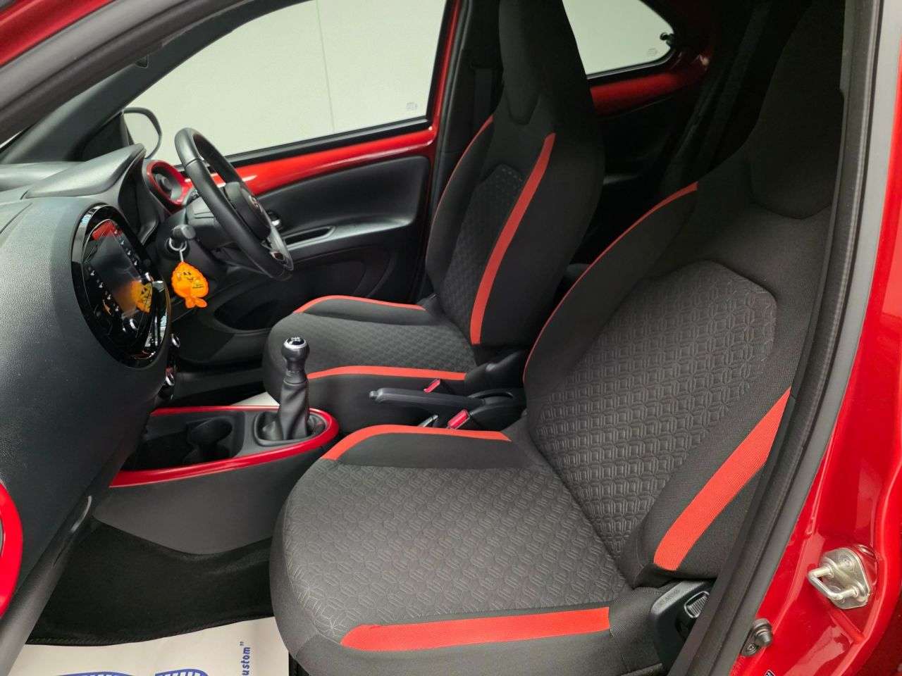 2023 TOYOTA AYGO X 2023 TOYOTA AYGO X