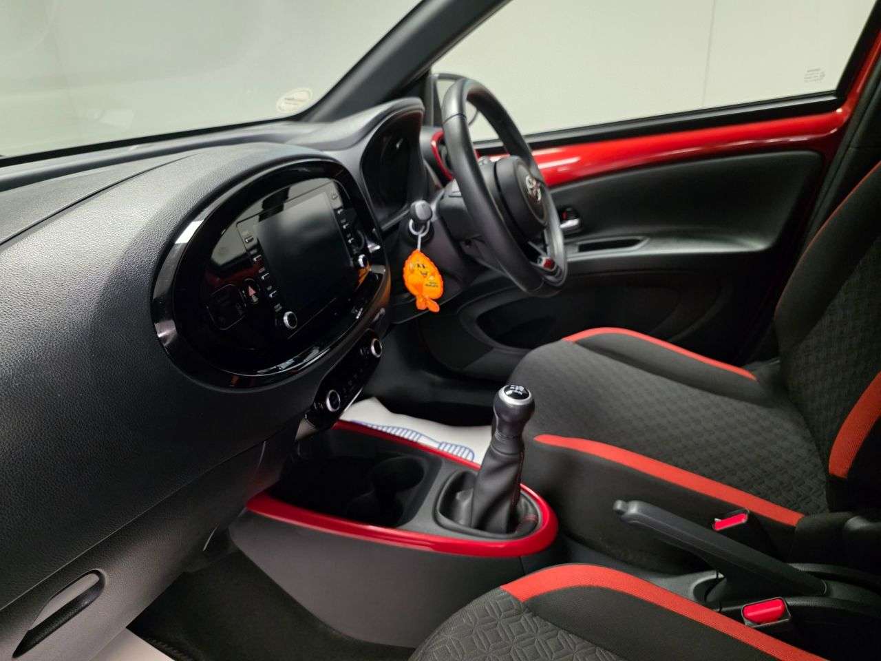 2023 TOYOTA AYGO X 2023 TOYOTA AYGO X