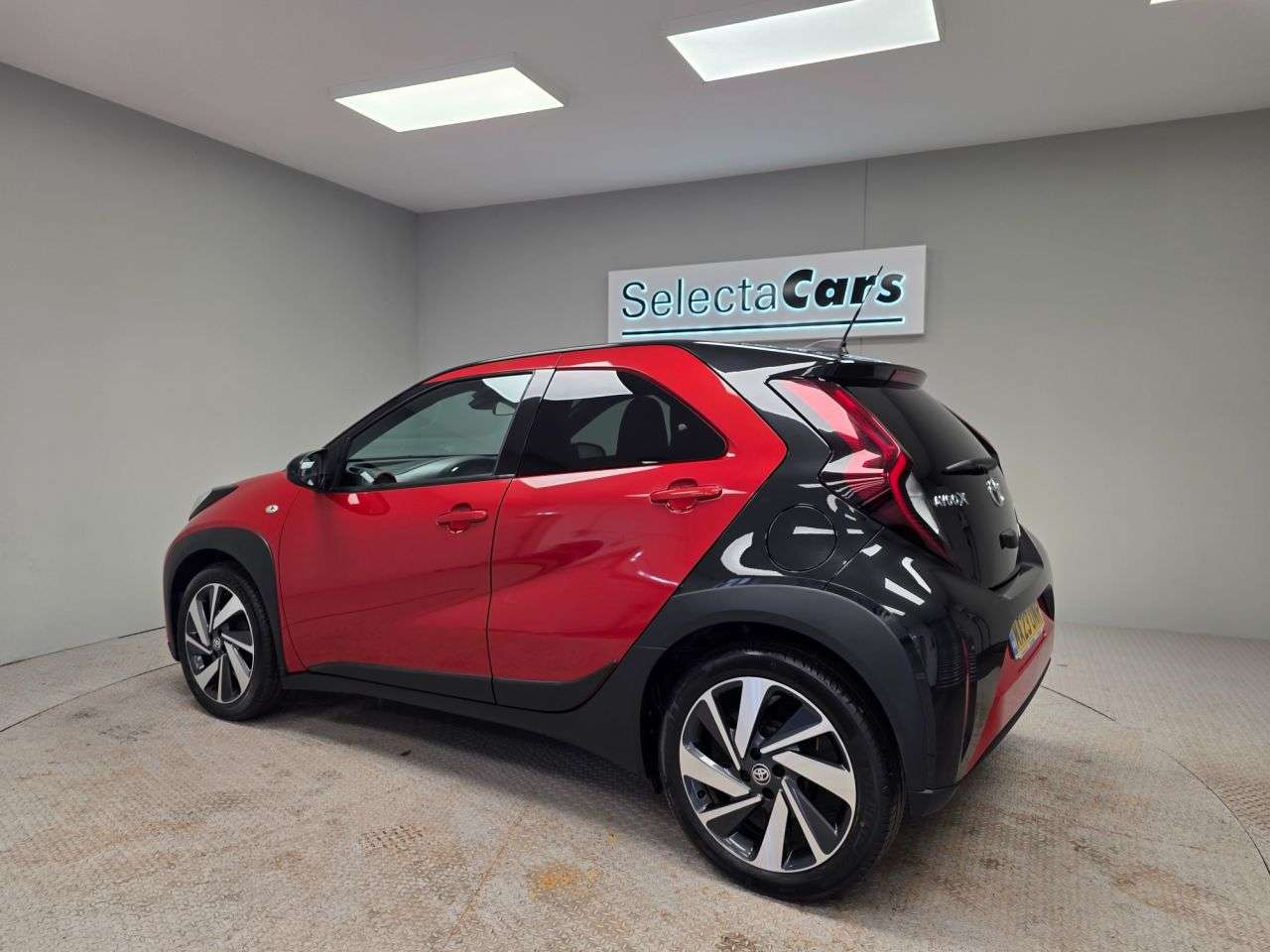 2023 TOYOTA AYGO X 2023 TOYOTA AYGO X