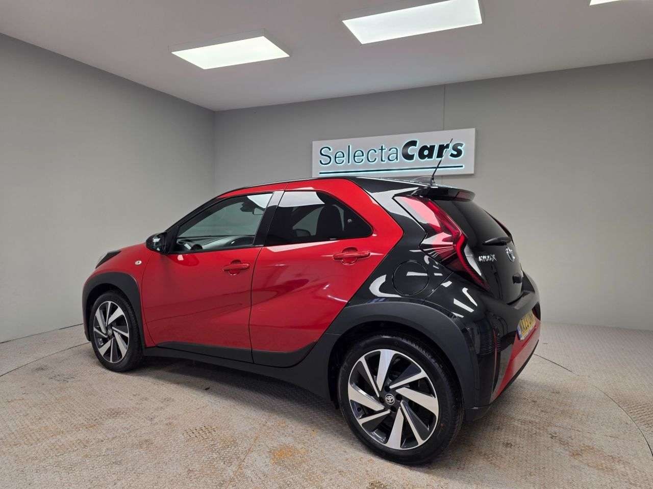 2023 TOYOTA AYGO X 2023 TOYOTA AYGO X