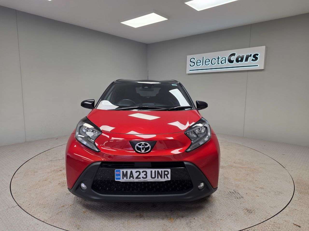 A 2023 TOYOTA AYGO X 1.0 VVT-i Edge Hatchback 5dr Petrol Manual Euro 6 (s/s) (72 ps) A 2023 TOYOTA AYGO X 1.0 VVT-i Edge Hatchback 5dr Petrol Manual Euro 6 (s/s) (72 ps)