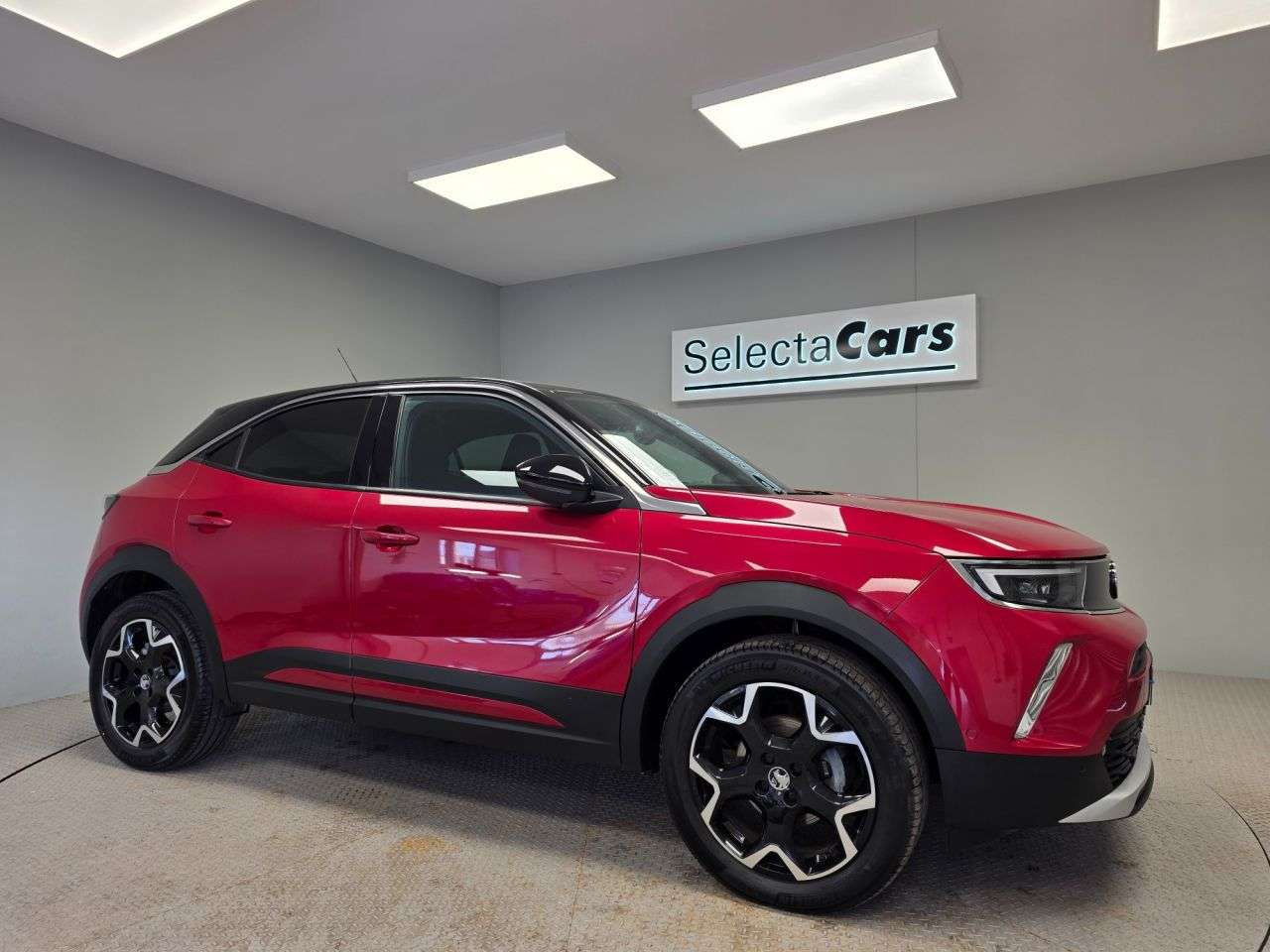 A 2021 VAUXHALL MOKKA 1.2 Turbo Ultimate Nav SUV 5dr Petrol Auto Euro 6 (s/s) (130 ps) A 2021 VAUXHALL MOKKA 1.2 Turbo Ultimate Nav SUV 5dr Petrol Auto Euro 6 (s/s) (130 ps)