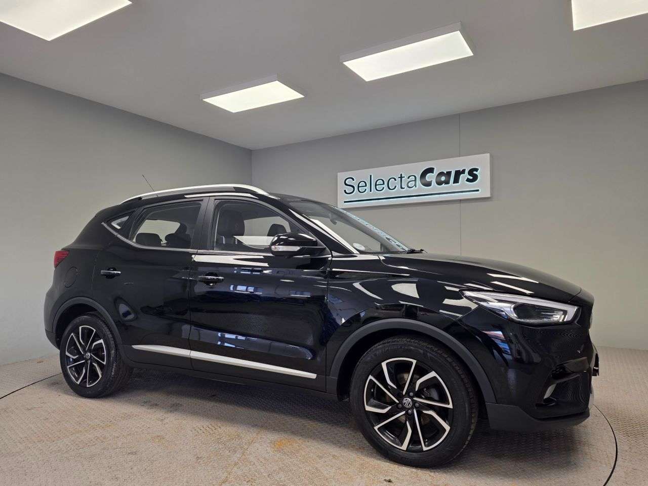 A 2022 MG MG ZS 1.5 VTi-TECH Exclusive SUV 5dr Petrol Manual Euro 6 (s/s) (106 ps) A 2022 MG MG ZS 1.5 VTi-TECH Exclusive SUV 5dr Petrol Manual Euro 6 (s/s) (106 ps)