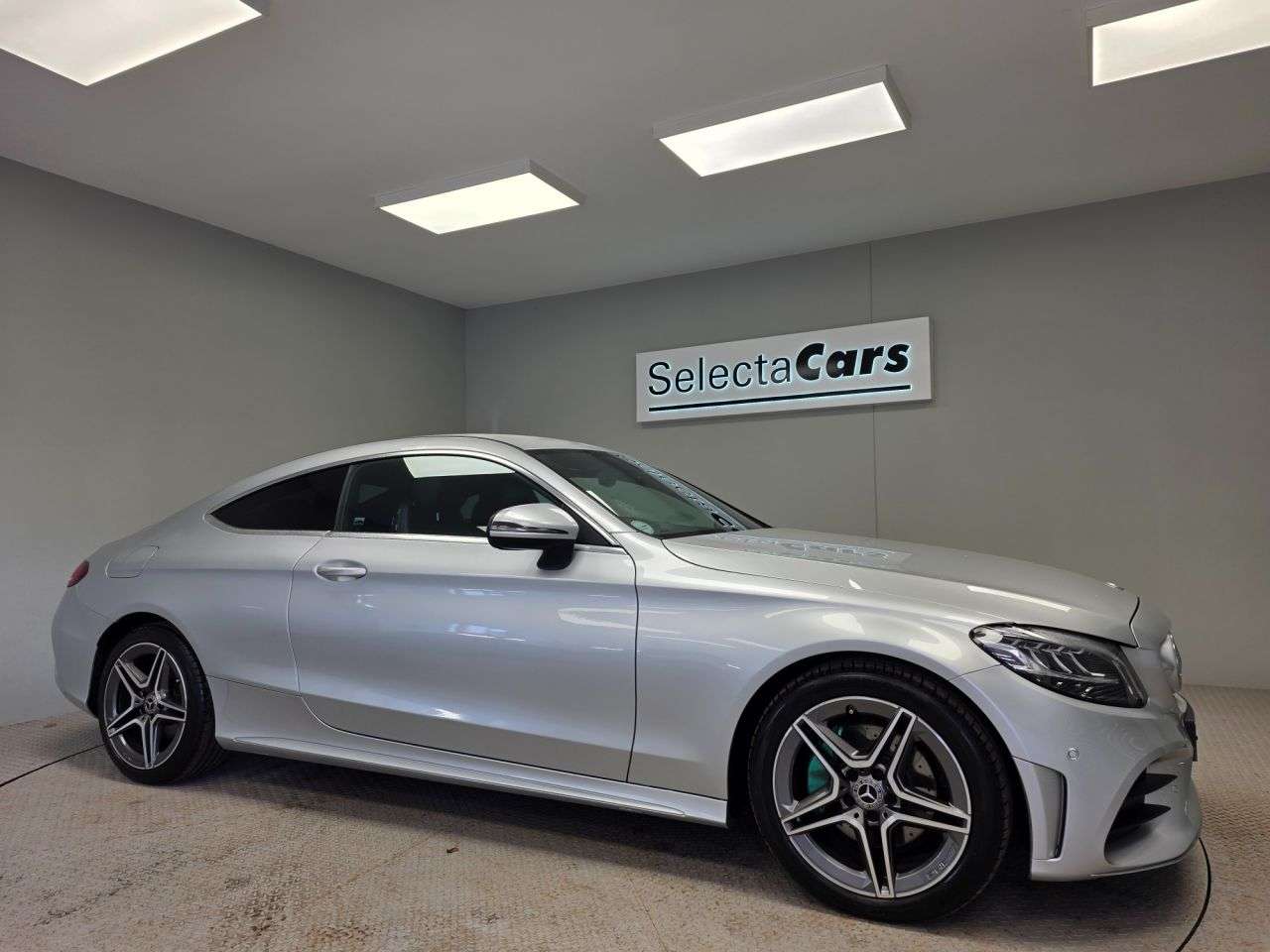 A 2019 MERCEDES-BENZ C-CLASS 2.0 C220d AMG Line Coupe 2dr Diesel G-Tronic+ Euro 6 (s/s) (194 ps) A 2019 MERCEDES-BENZ C-CLASS 2.0 C220d AMG Line Coupe 2dr Diesel G-Tronic+ Euro 6 (s/s) (194 ps)