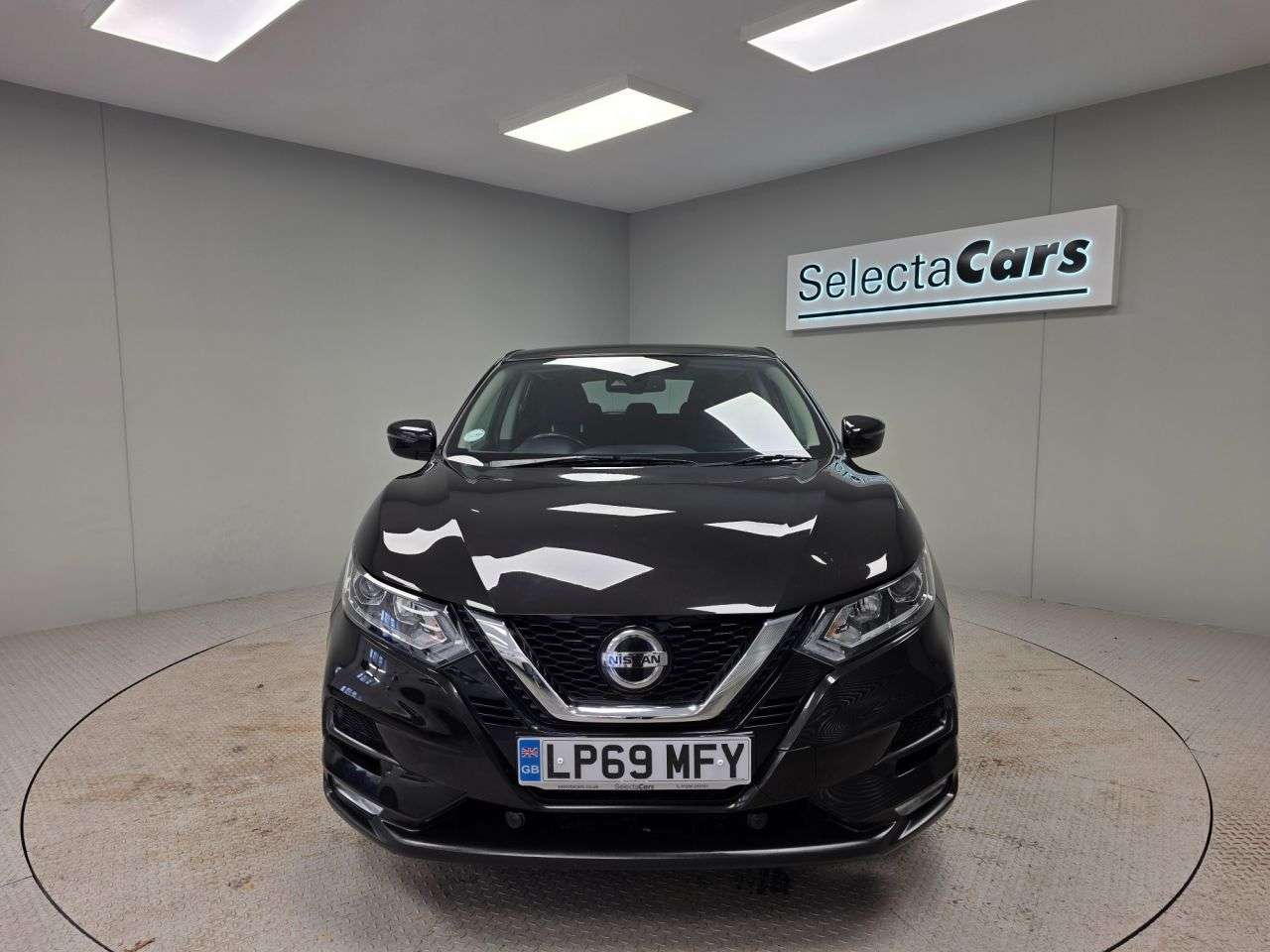 A 2019 NISSAN QASHQAI 1.3 DIG-T Acenta Premium SUV 5dr Petrol Manual Euro 6 (s/s) (140 ps) A 2019 NISSAN QASHQAI 1.3 DIG-T Acenta Premium SUV 5dr Petrol Manual Euro 6 (s/s) (140 ps)