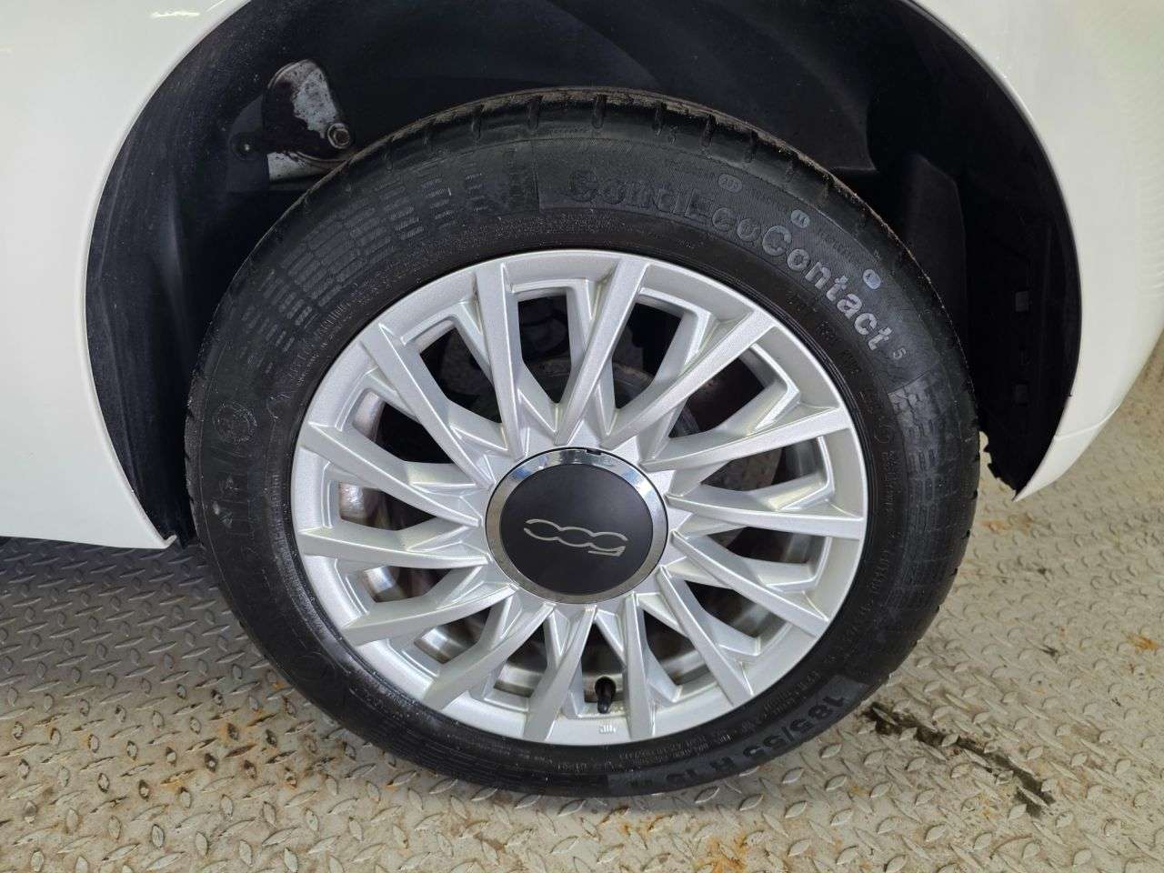 2017 FIAT 500 2017 FIAT 500