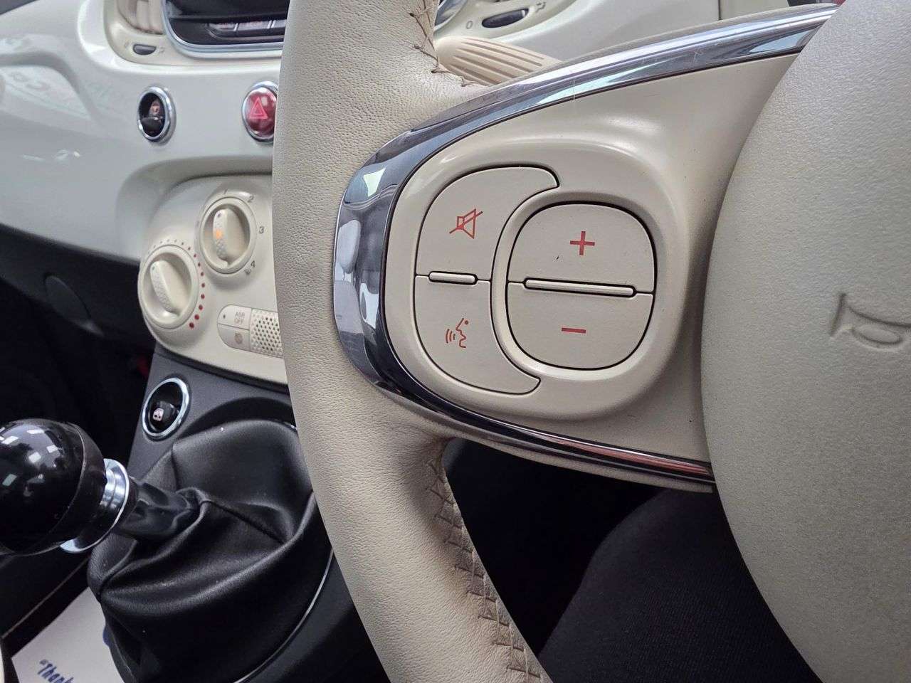 2017 FIAT 500 2017 FIAT 500