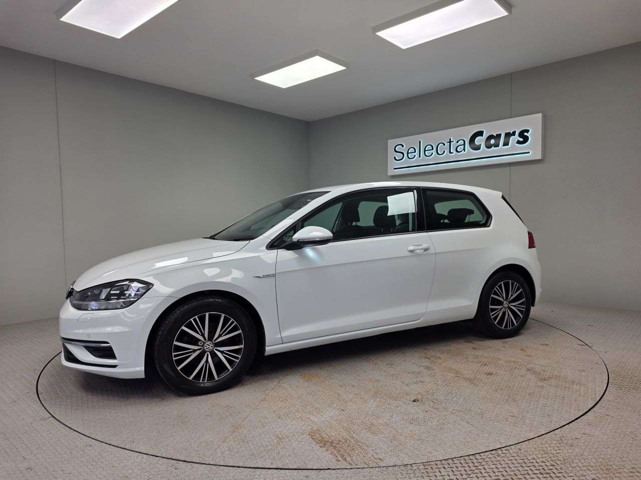 2018 VOLKSWAGEN GOLF 2018 VOLKSWAGEN GOLF