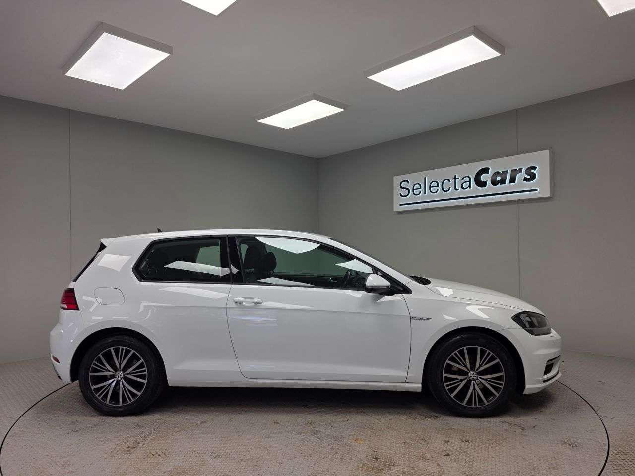 2018 VOLKSWAGEN GOLF 2018 VOLKSWAGEN GOLF