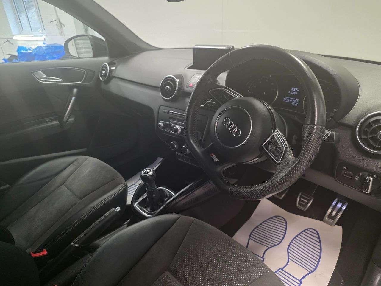 2017 AUDI A1 2017 AUDI A1