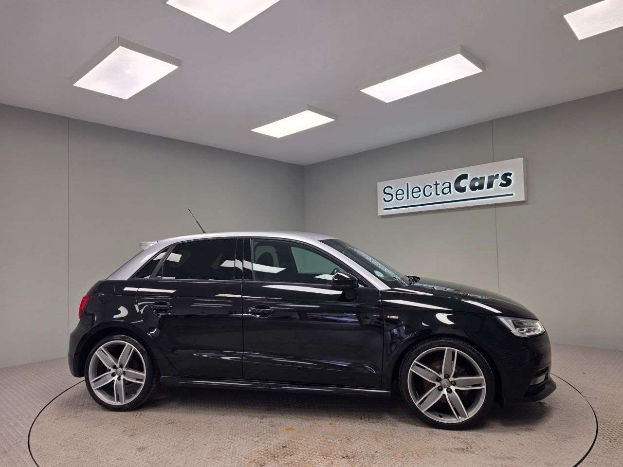 2017 AUDI A1 2017 AUDI A1