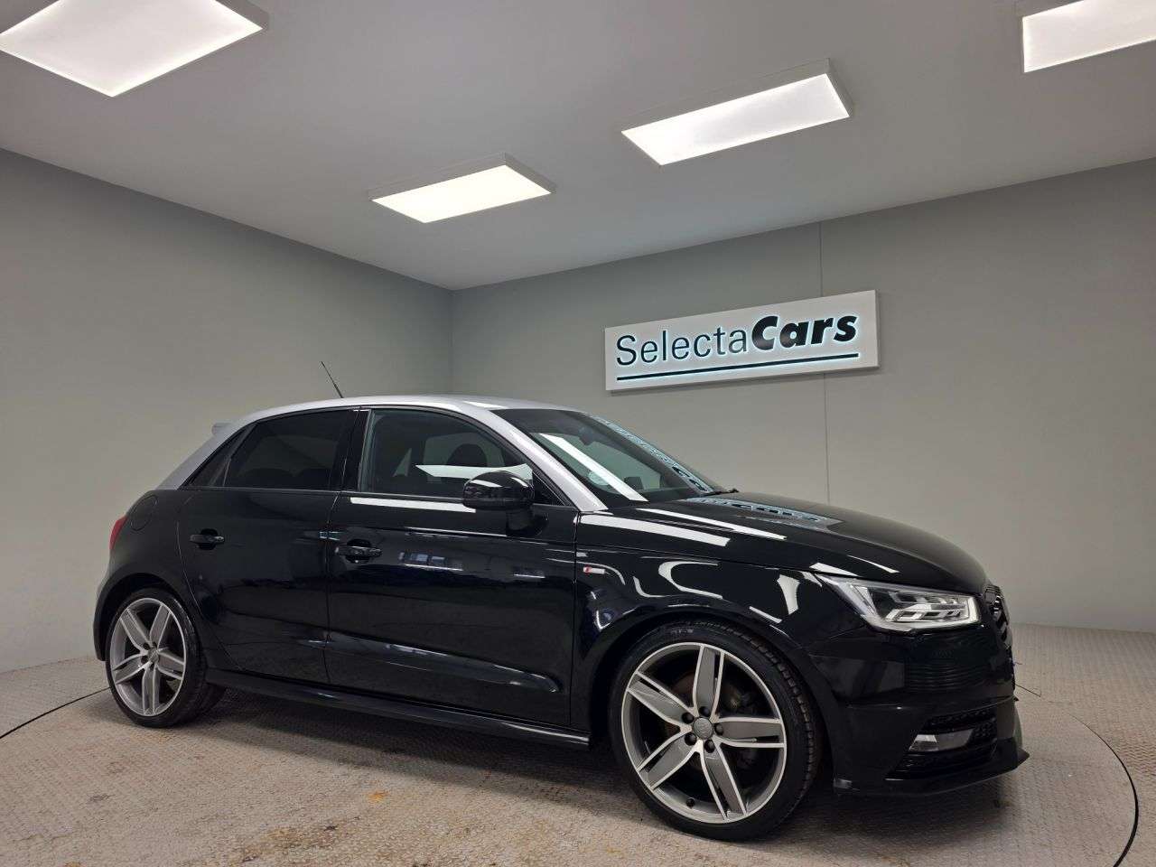 A 2017 AUDI A1 1.4 TFSI CoD Black Edition Sportback 5dr Petrol Manual Euro 6 (s/s) (150 ps A 2017 AUDI A1 1.4 TFSI CoD Black Edition Sportback 5dr Petrol Manual Euro 6 (s/s) (150 ps