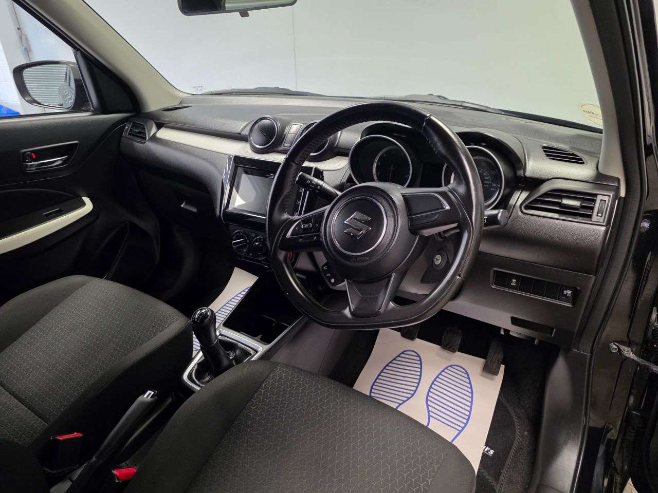 2017 SUZUKI SWIFT 2017 SUZUKI SWIFT