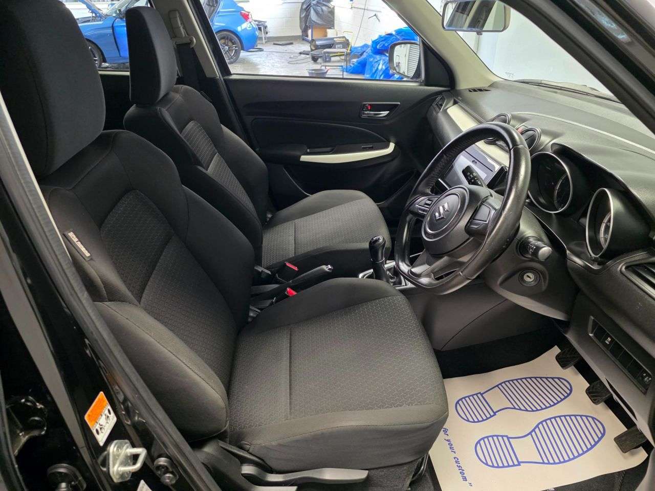 2017 SUZUKI SWIFT 2017 SUZUKI SWIFT