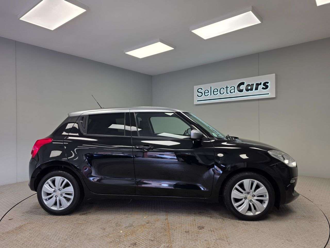 2017 SUZUKI SWIFT 2017 SUZUKI SWIFT