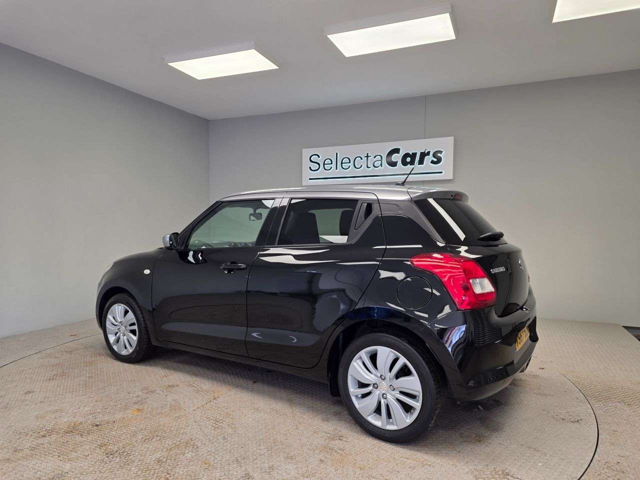 2017 SUZUKI SWIFT 2017 SUZUKI SWIFT