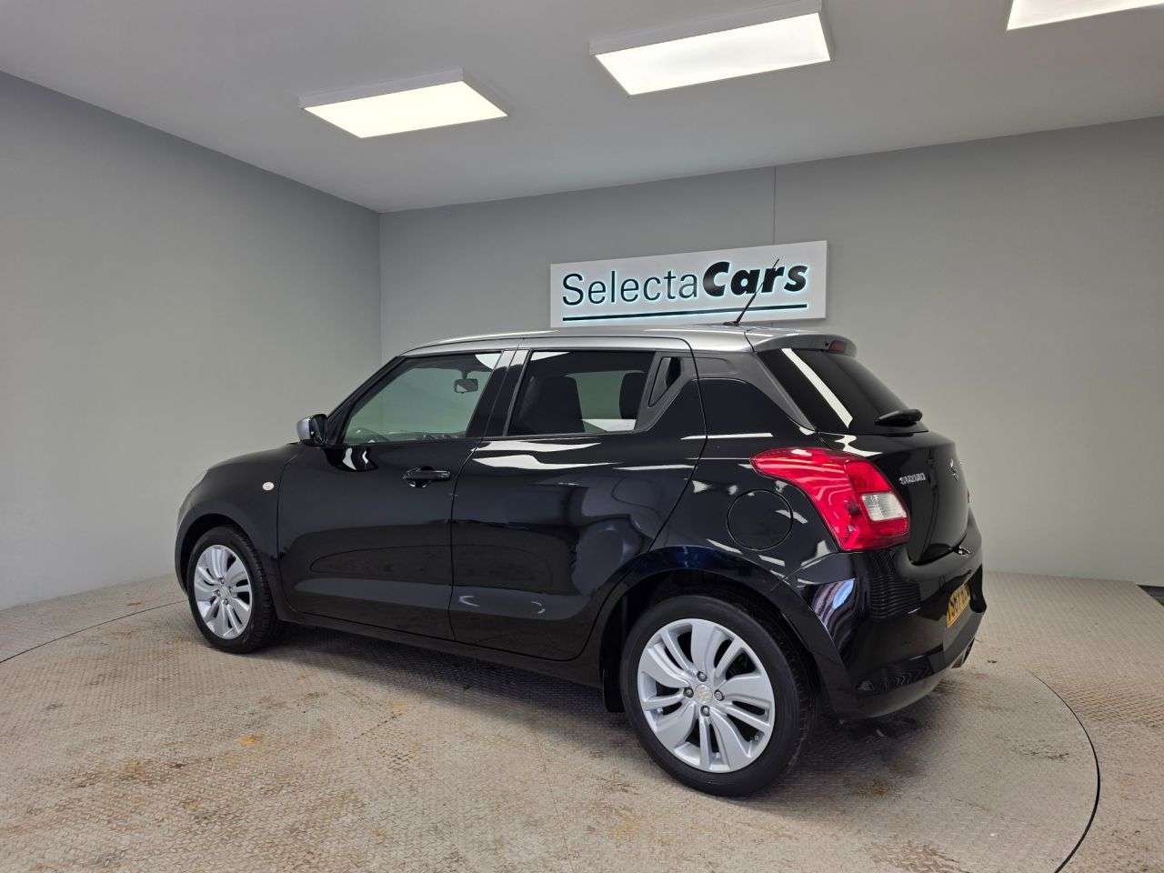 2017 SUZUKI SWIFT 2017 SUZUKI SWIFT