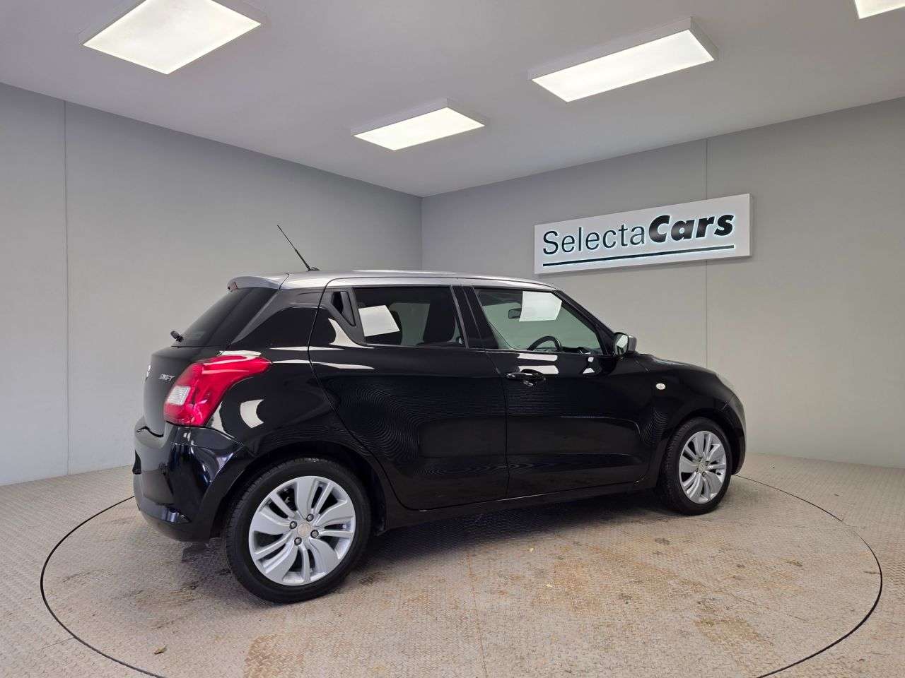 2017 SUZUKI SWIFT 2017 SUZUKI SWIFT
