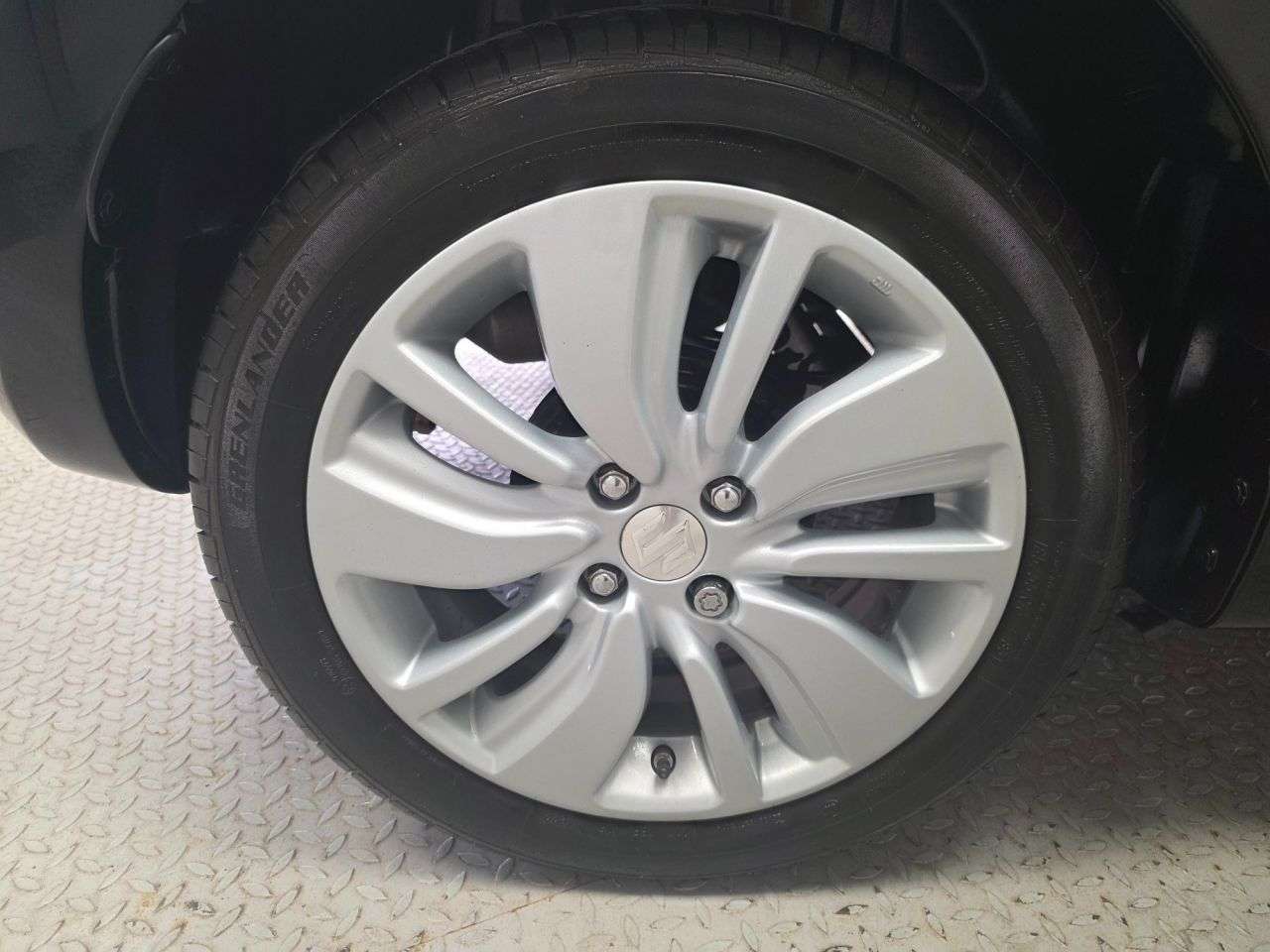 2017 SUZUKI SWIFT 2017 SUZUKI SWIFT