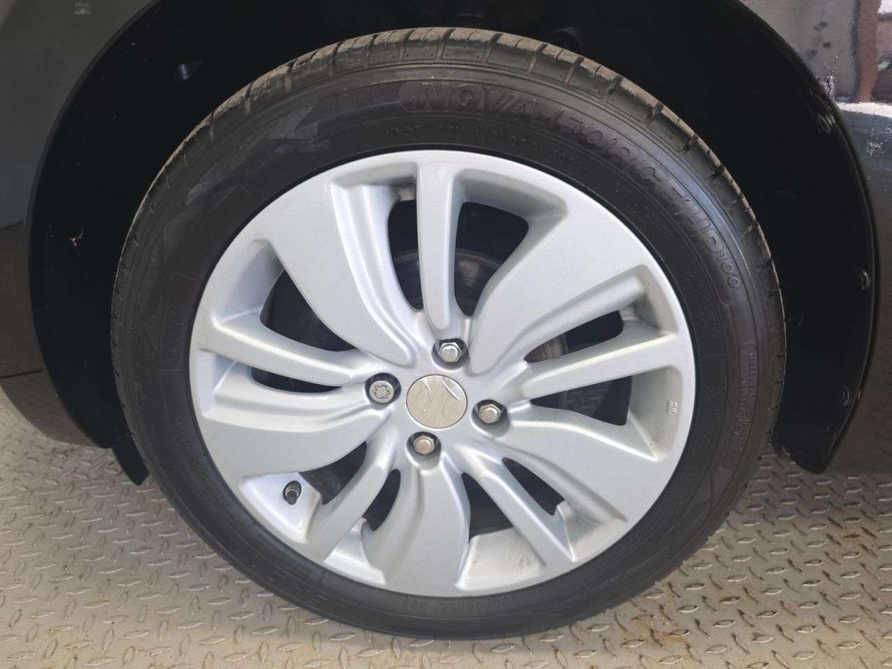 2017 SUZUKI SWIFT 2017 SUZUKI SWIFT