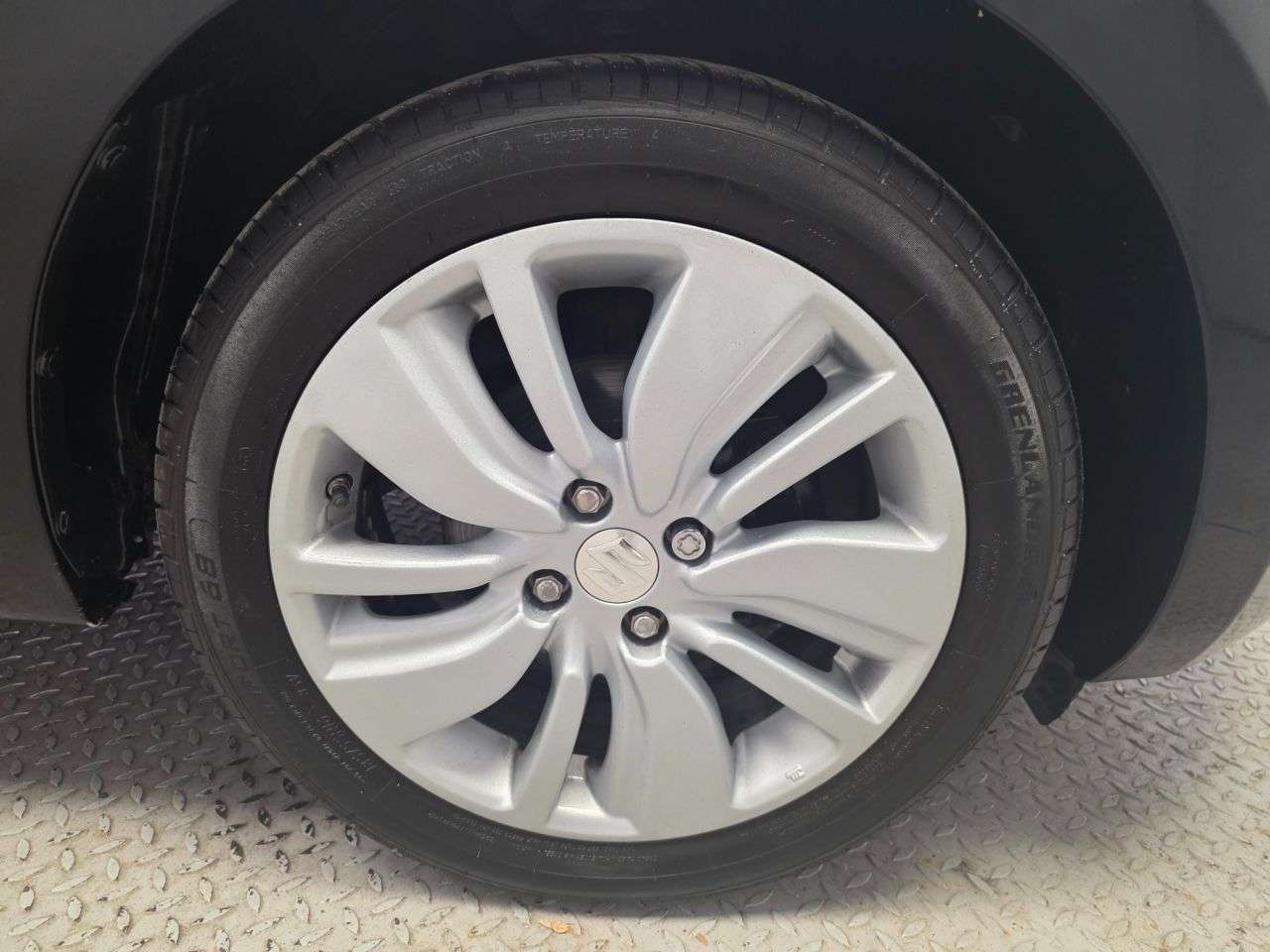 2017 SUZUKI SWIFT 2017 SUZUKI SWIFT