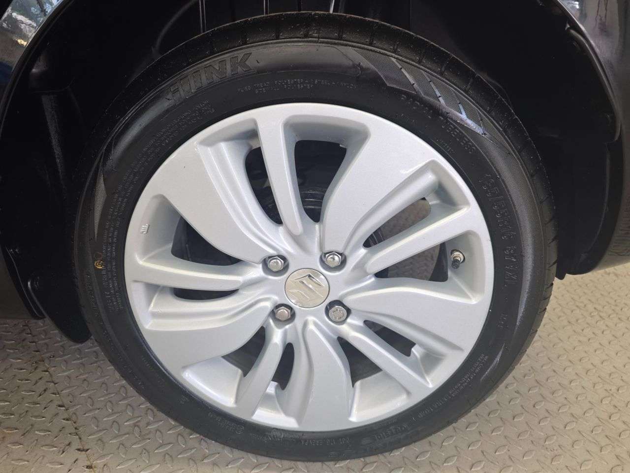 2017 SUZUKI SWIFT 2017 SUZUKI SWIFT