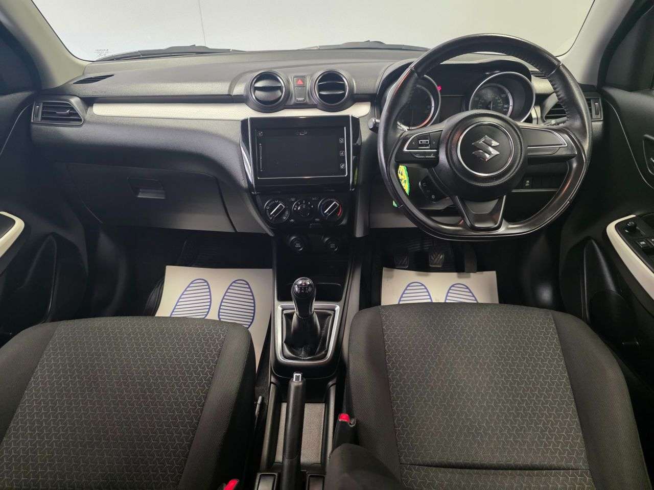 2017 SUZUKI SWIFT 2017 SUZUKI SWIFT